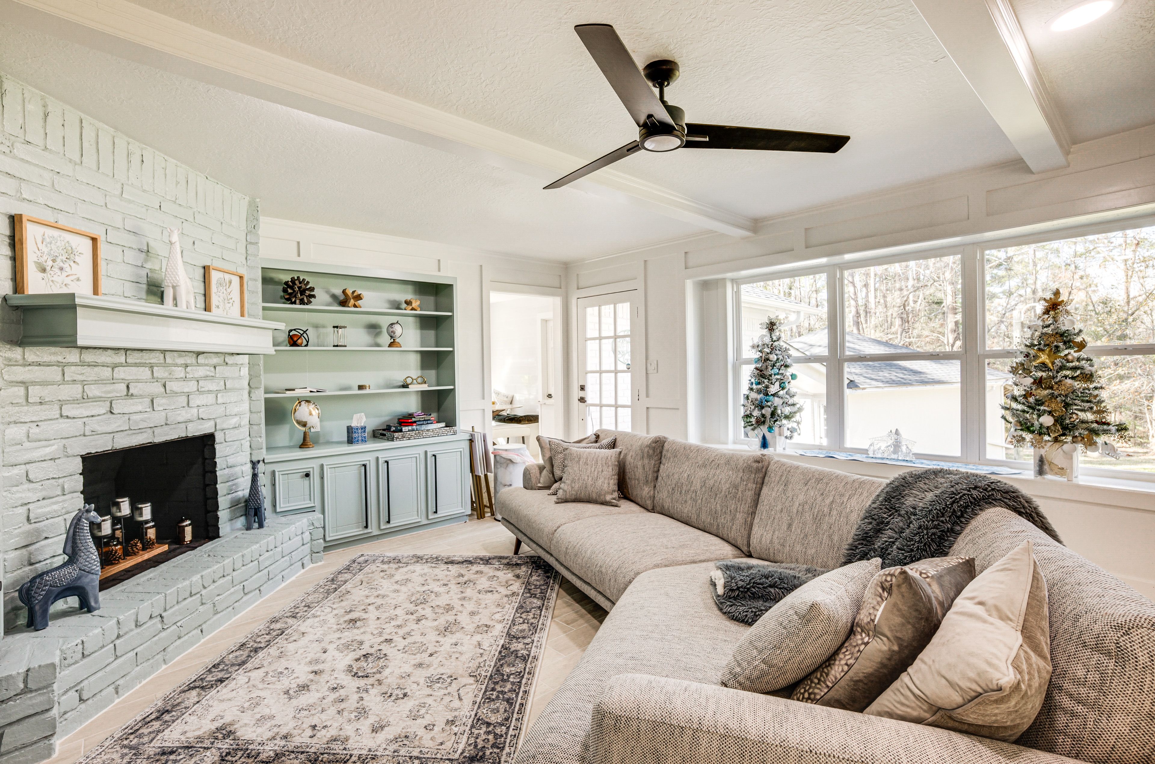 Conroe Vacation Rental | 3BR | 1.5BA | 1,800 Sq Ft | Access Only By Stairs