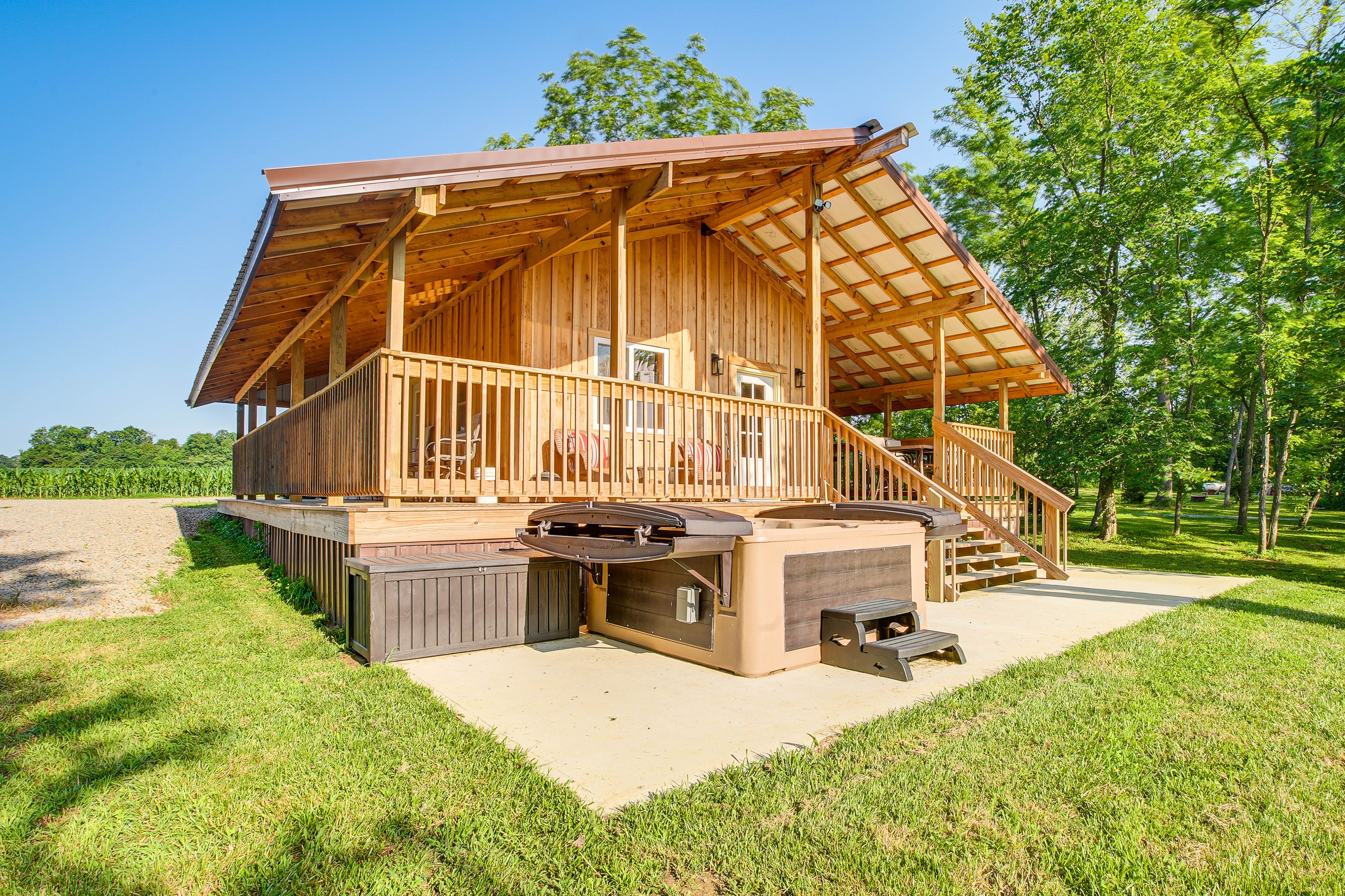 Cabin Exterior | Fire Pit