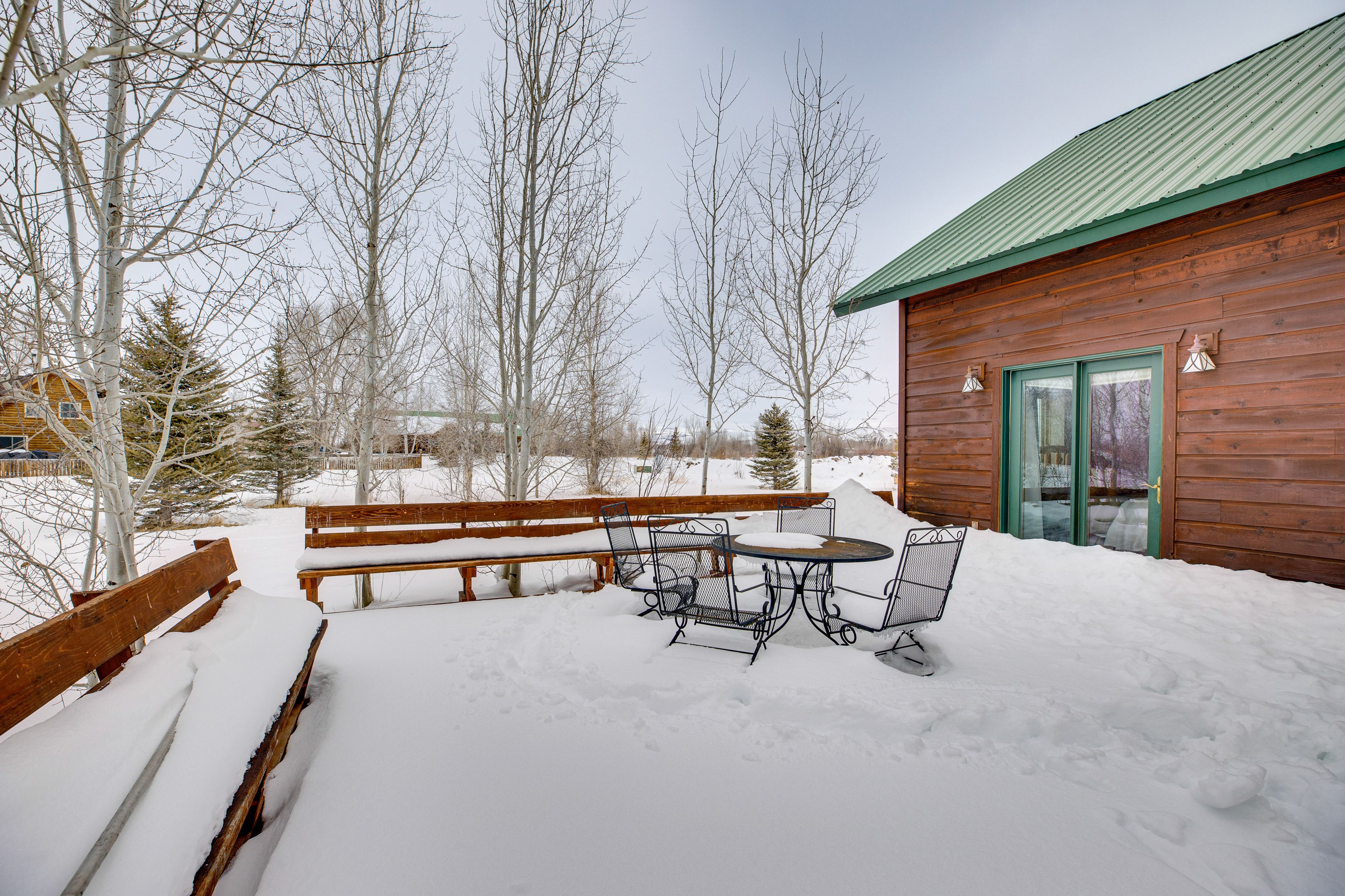 Private Deck | Outdoor Seating