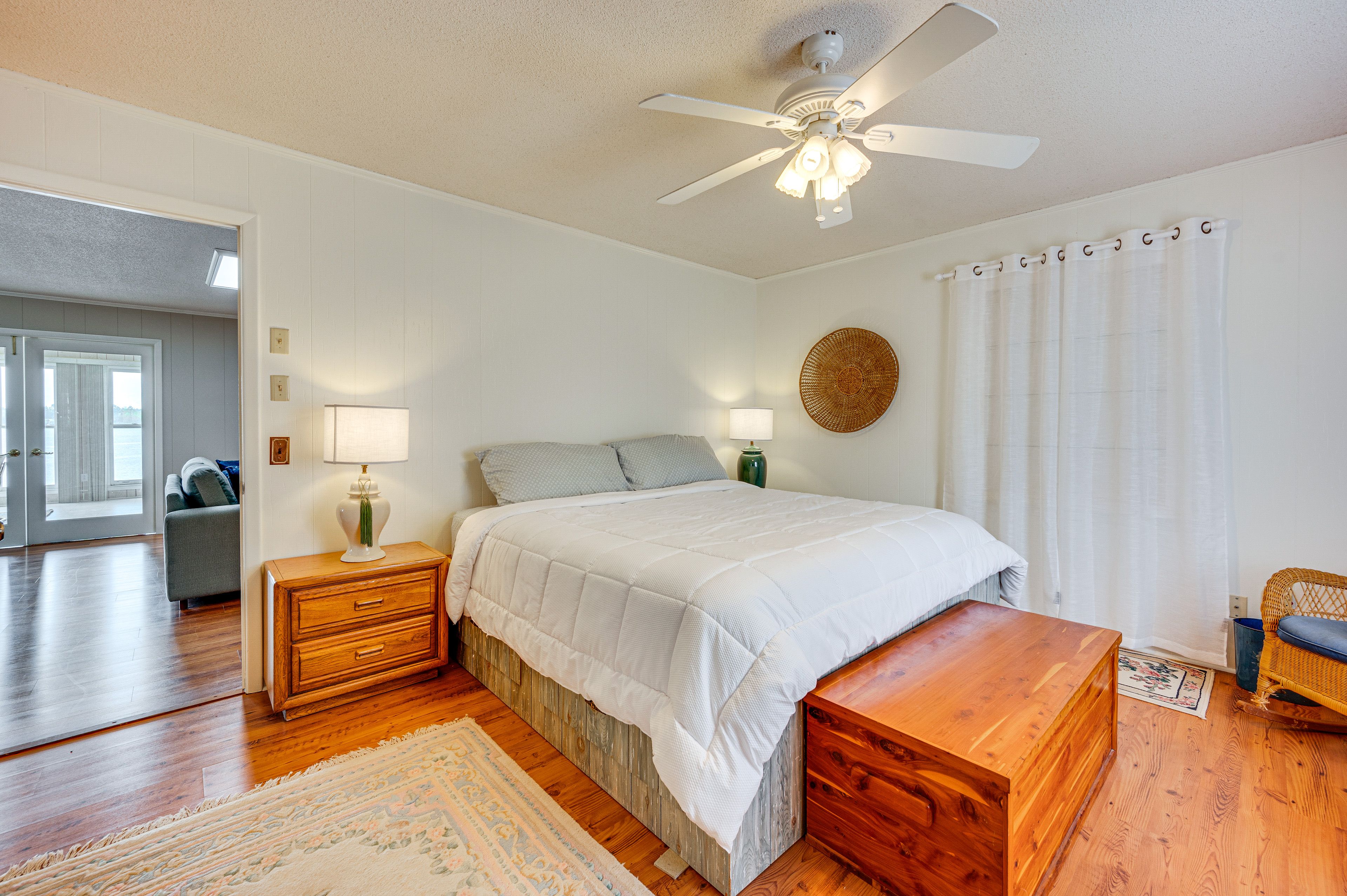 Bedroom 3 | King Bed
