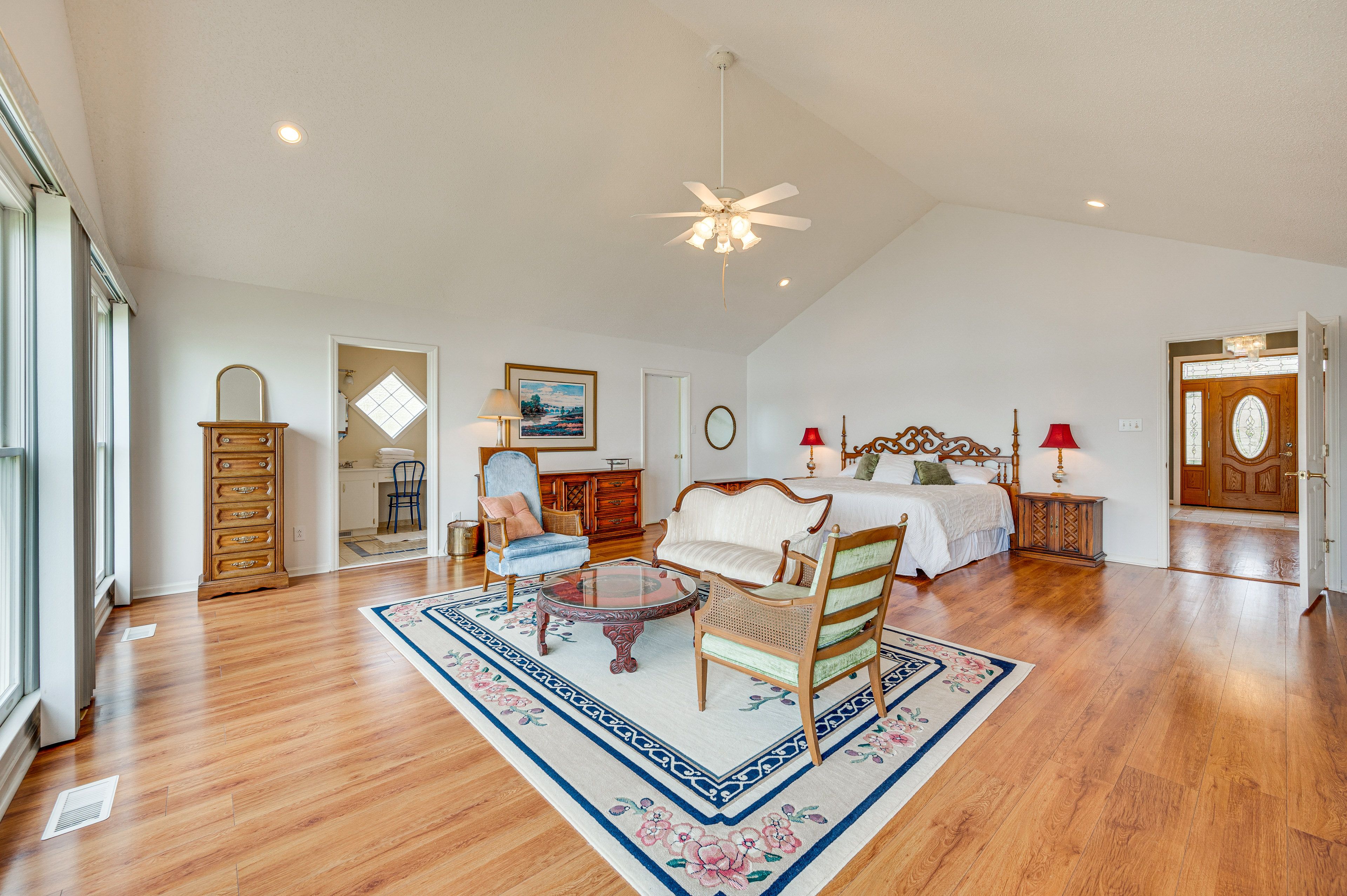 Bedroom 1 | King Bed | Linens Provided