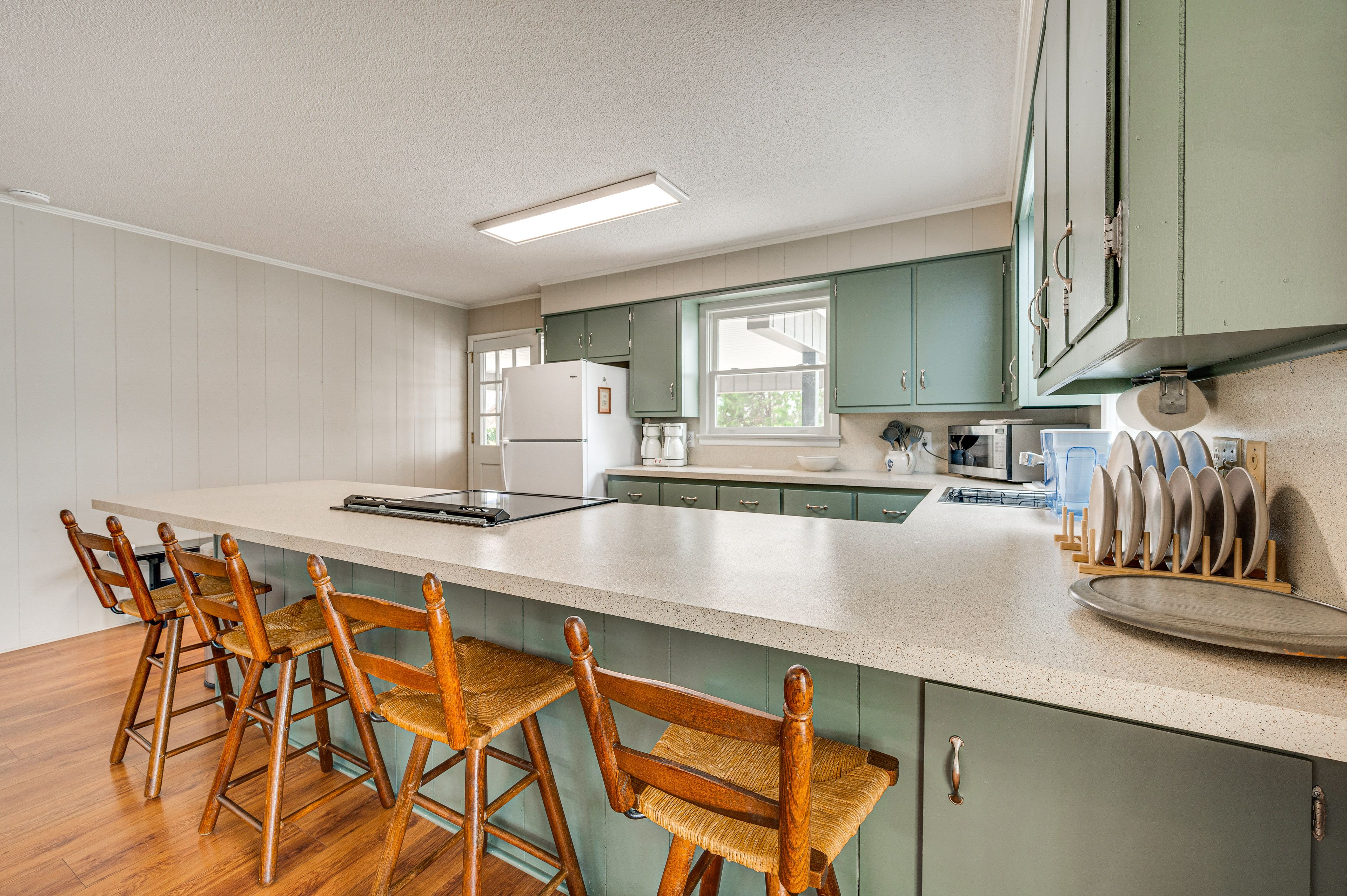 Kitchen | Drip Coffee Maker | Dishwasher | Cooking Basics