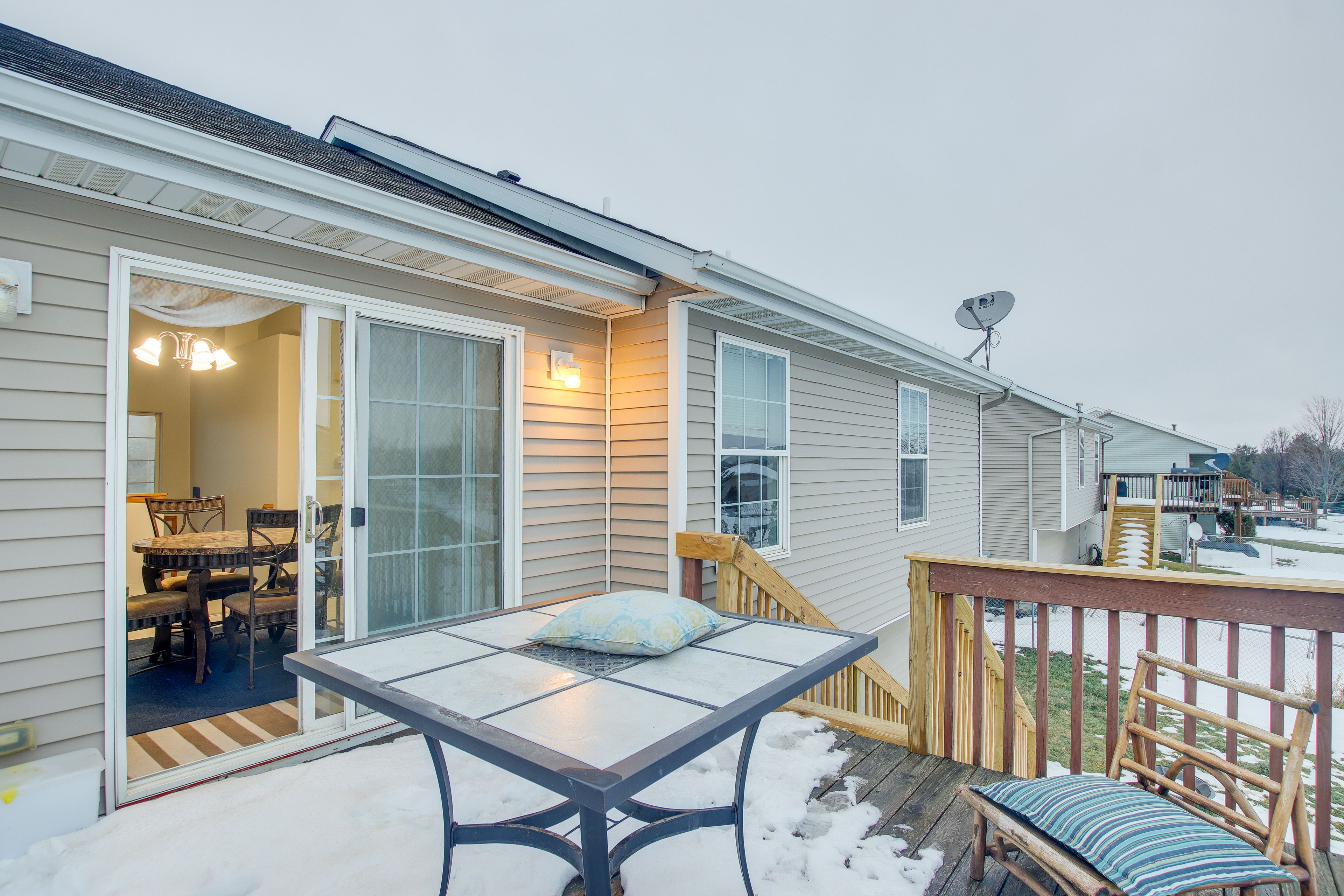 Deck | Charcoal & Gas Grills