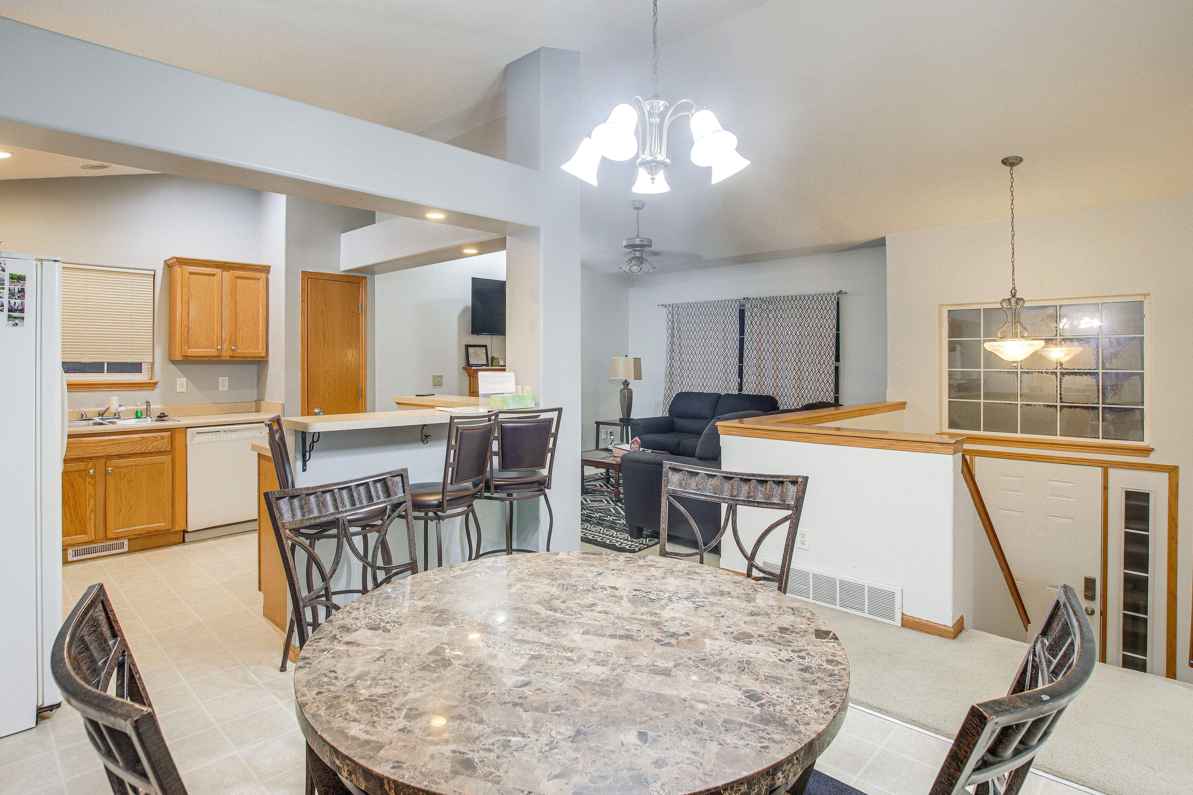 Dining Area | Upper Level