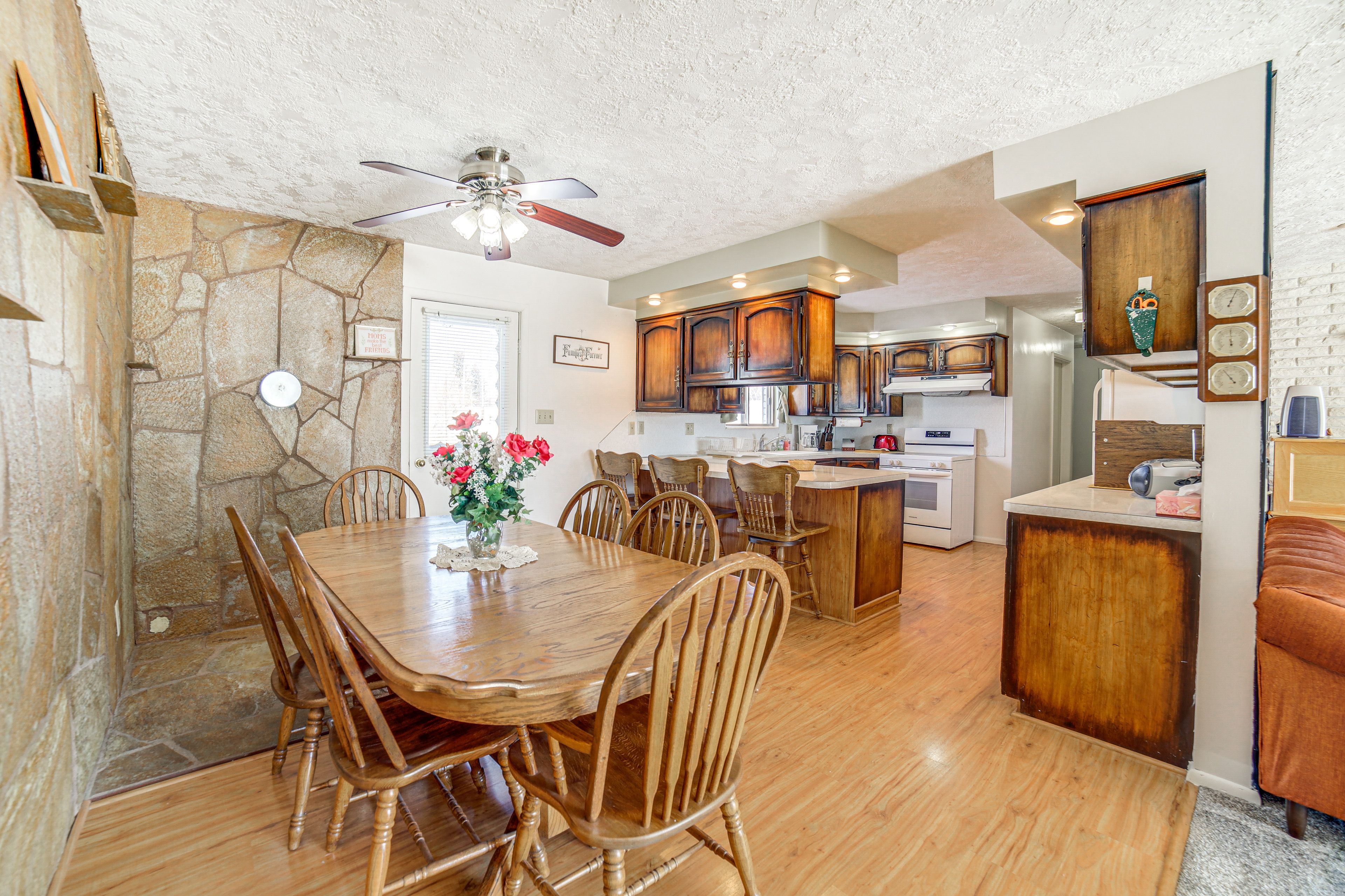 Dining Area | Dishware & Flatware