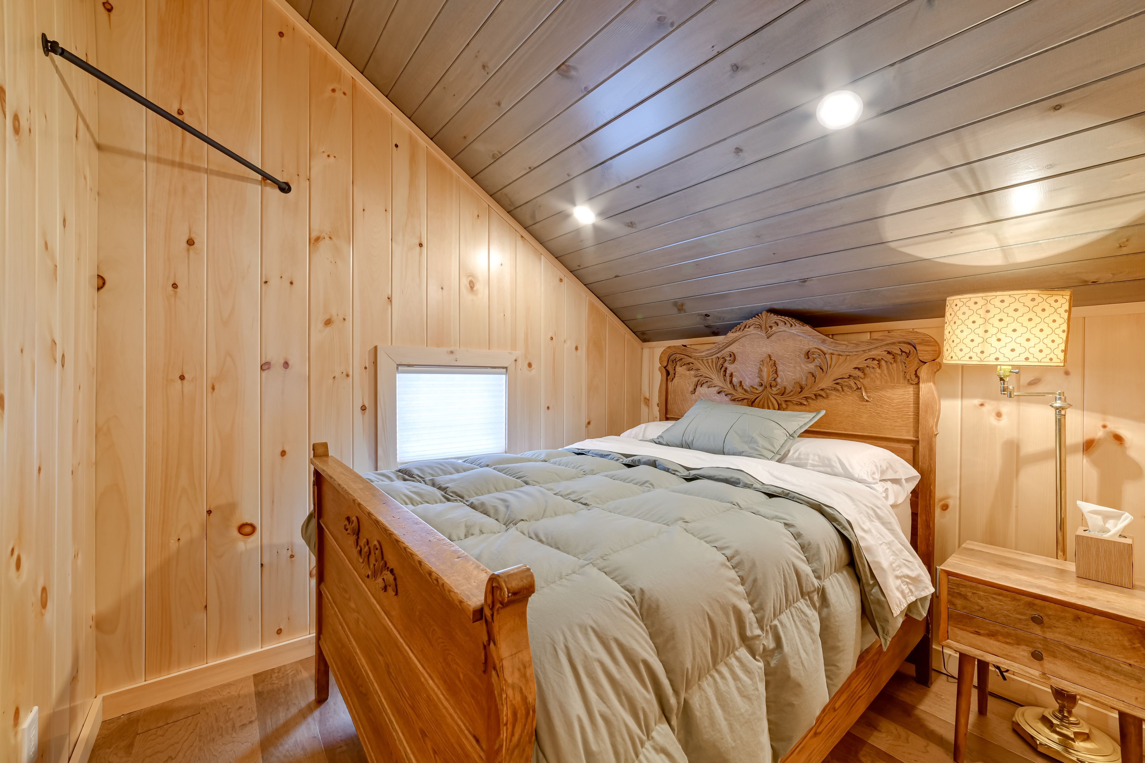 Bedroom 3 | Full Bed | 3rd Floor