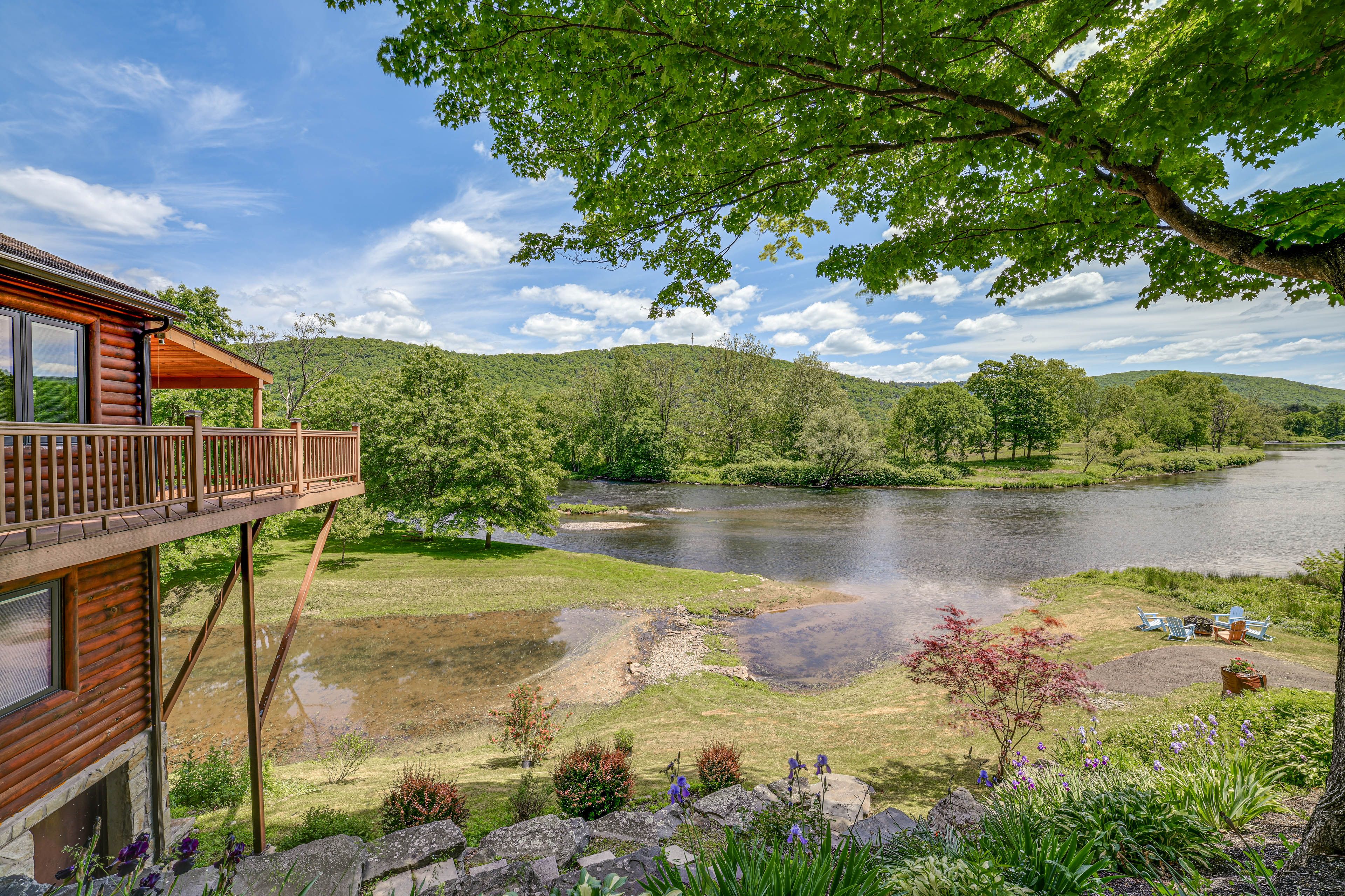 Deposit Vacation Rental | 4BR | 3BA | 2,400 Sq Ft | Stairs Required