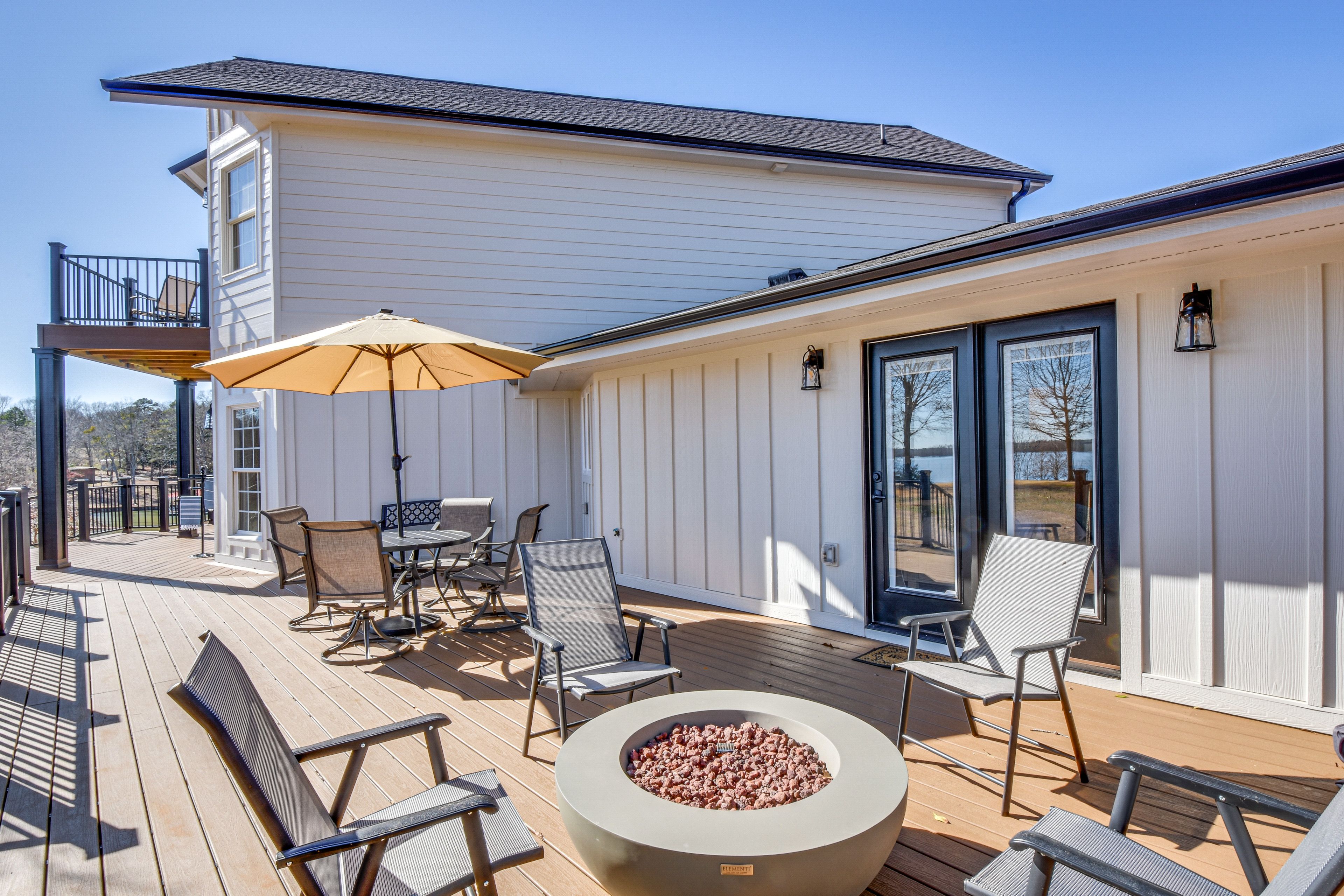 Deck | Outdoor Dining Areas