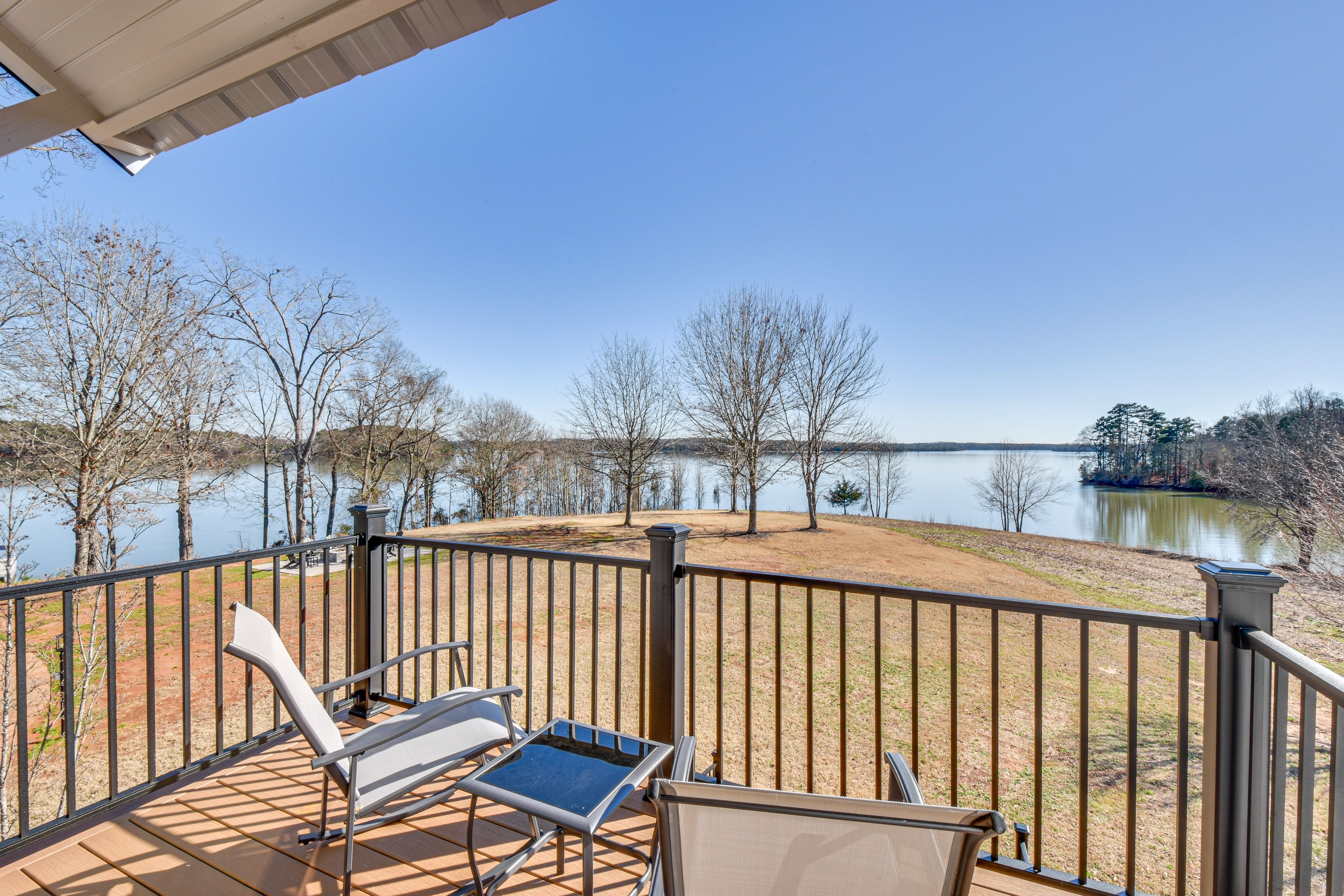 Balcony | Lake Hartwell Access