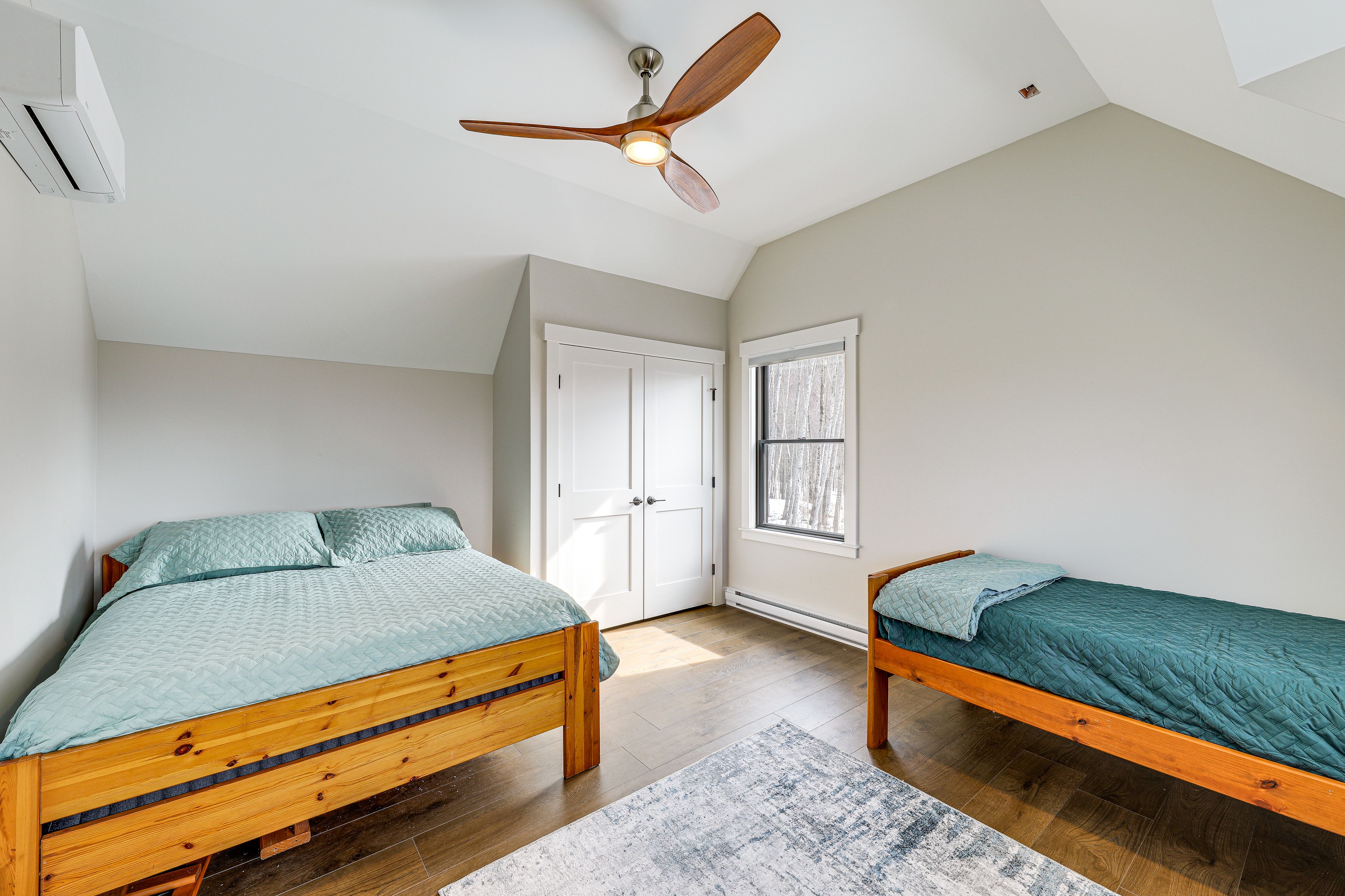 Bedroom 2 | 2nd Floor | Queen Bed | Twin Bed | Twin Bunk Bed
