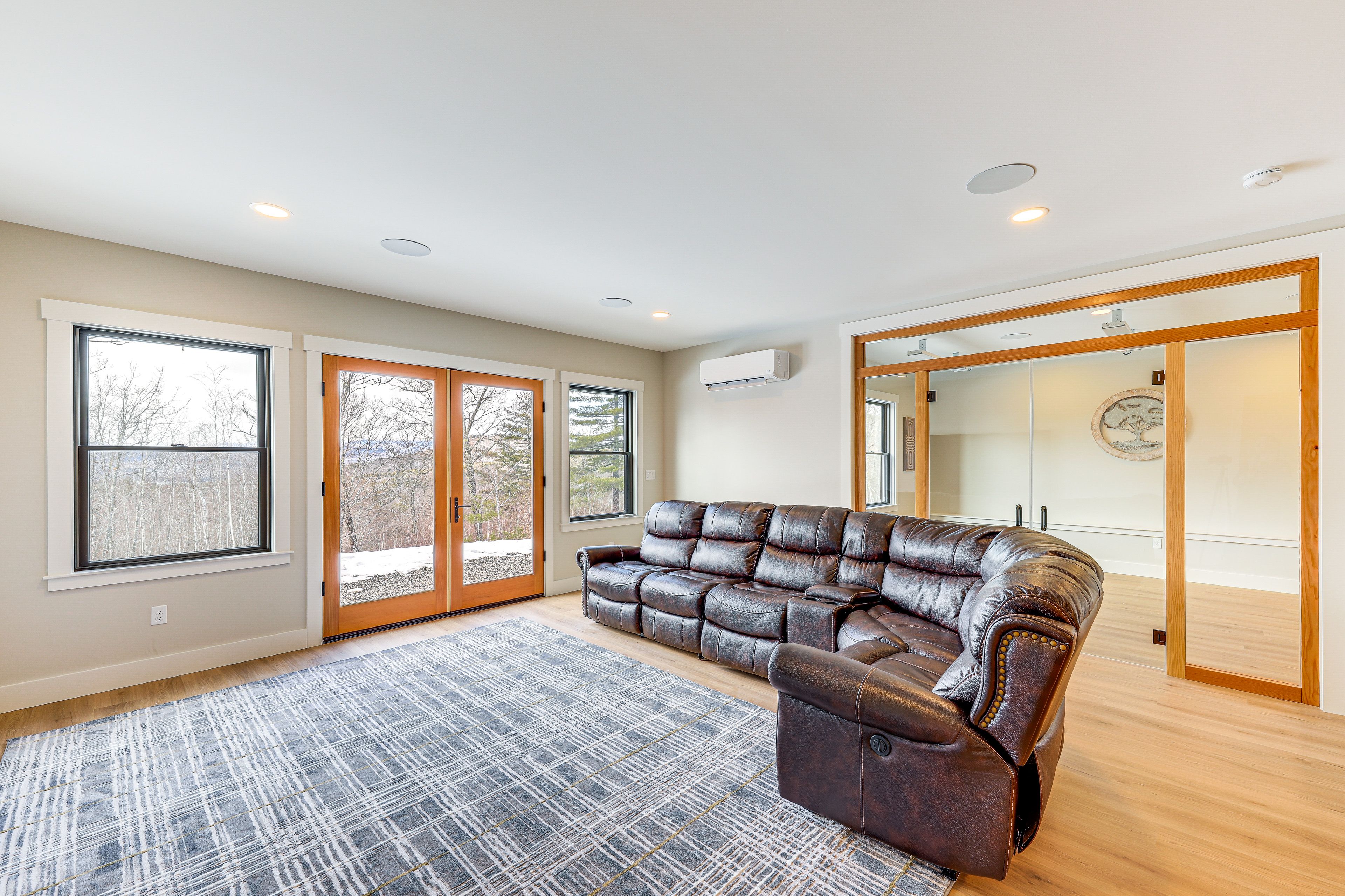 Den | Basement | Twin Bed w/ Twin Trundle