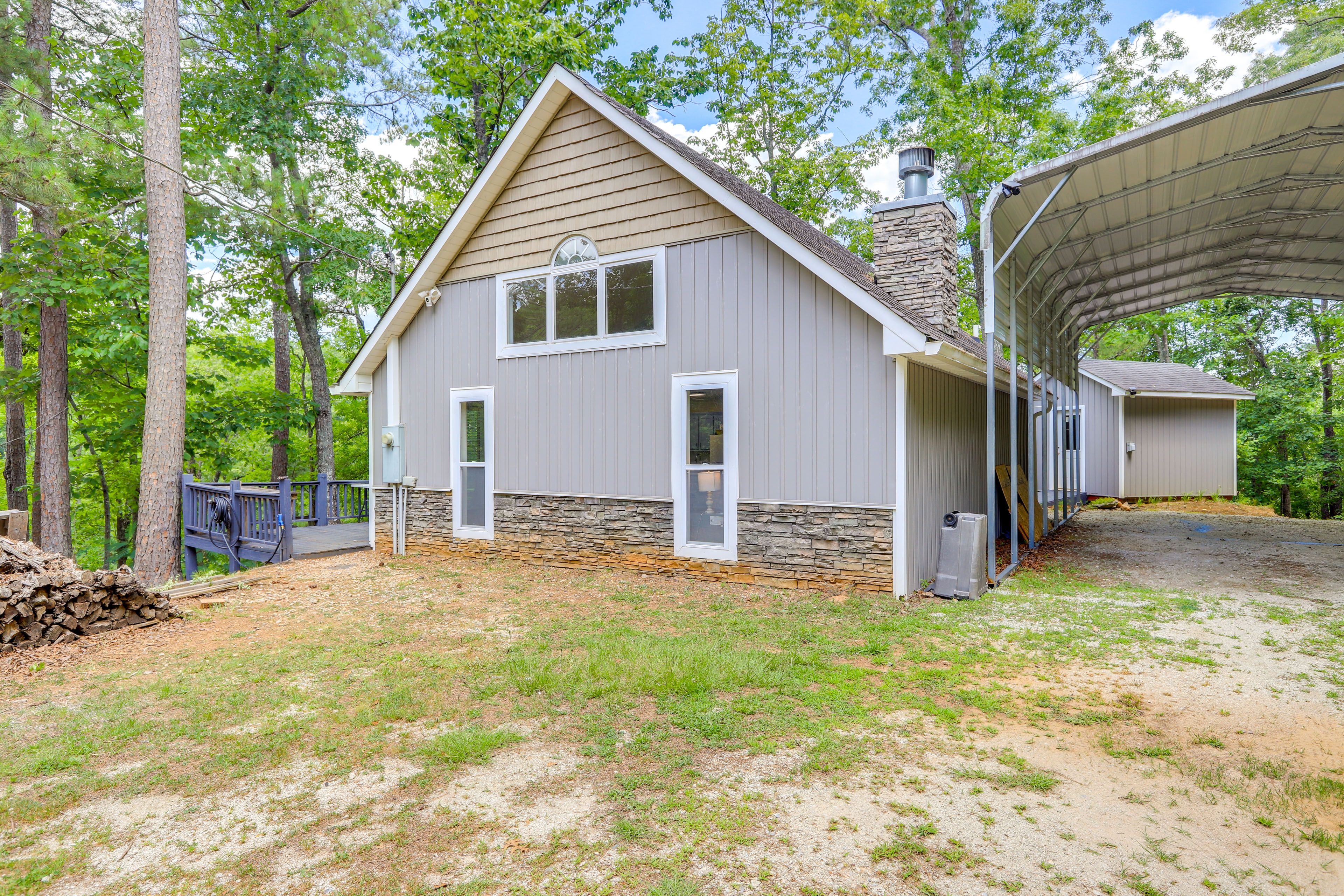 Parking | Driveway (5 Vehicles) | RV/Trailer Parking Allowed On-Site