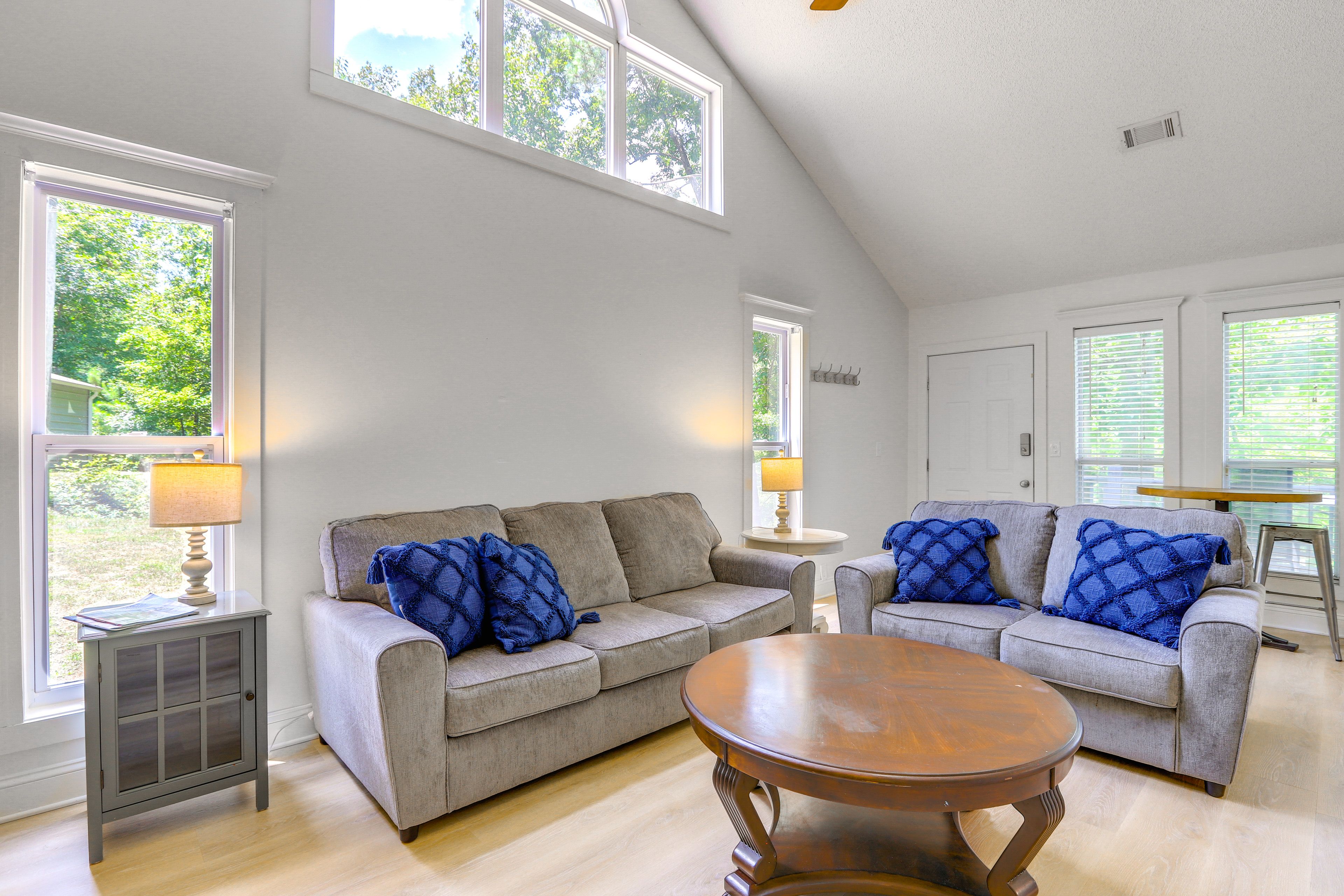 Living Room | 1st Floor | Smart TV | Wood-Burning Fireplace