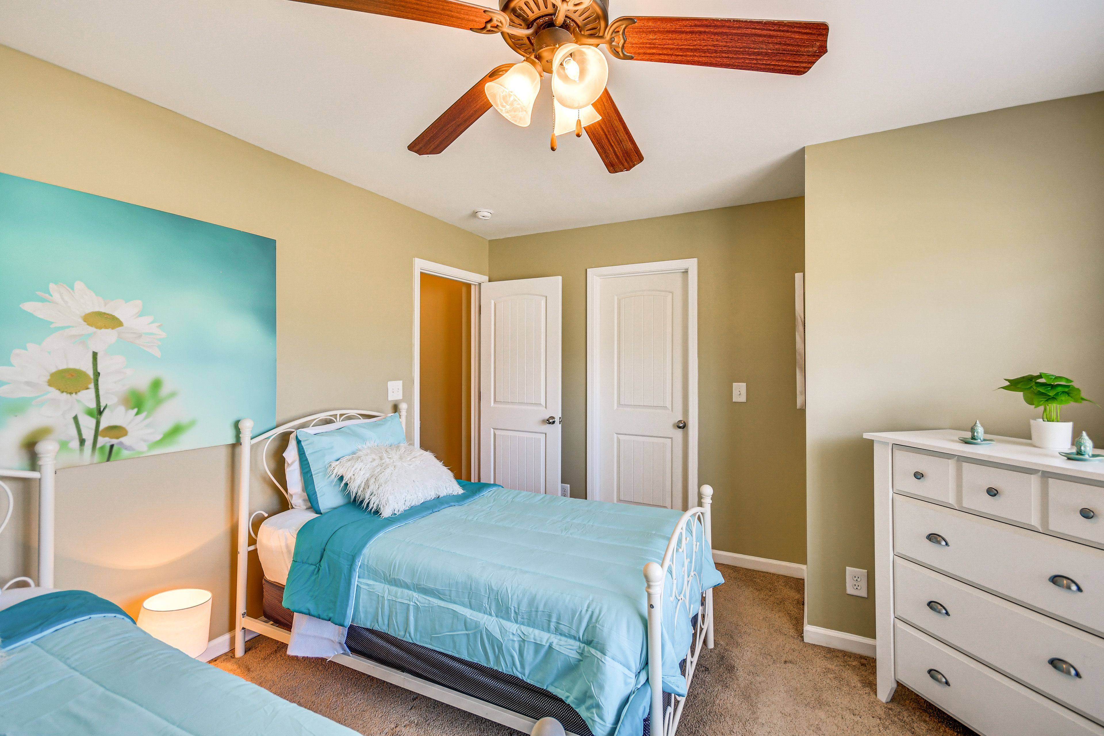 Bedroom 3 | 2 Twin Beds | 2nd Floor