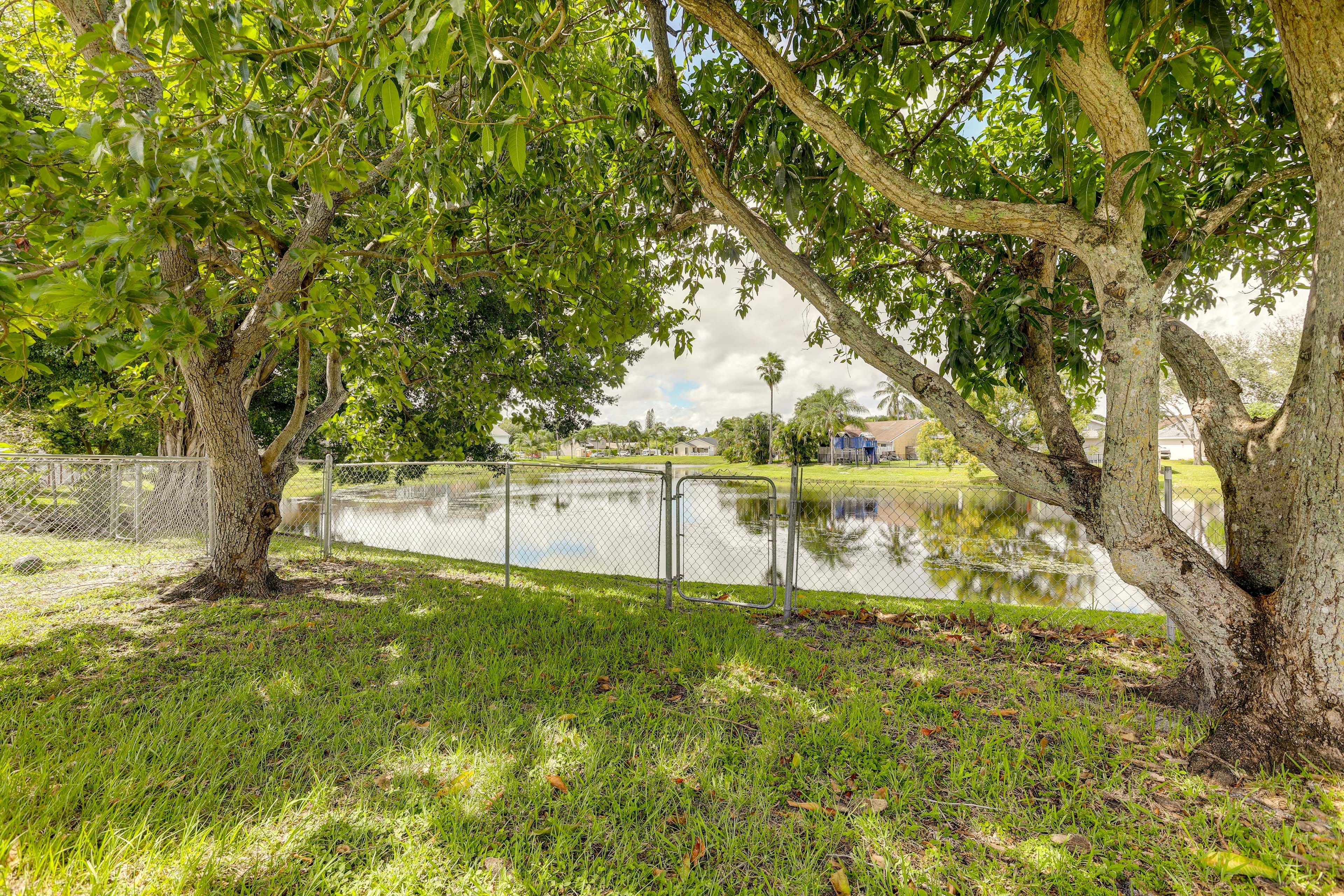 Spacious Backyard | Lake Access On-Site
