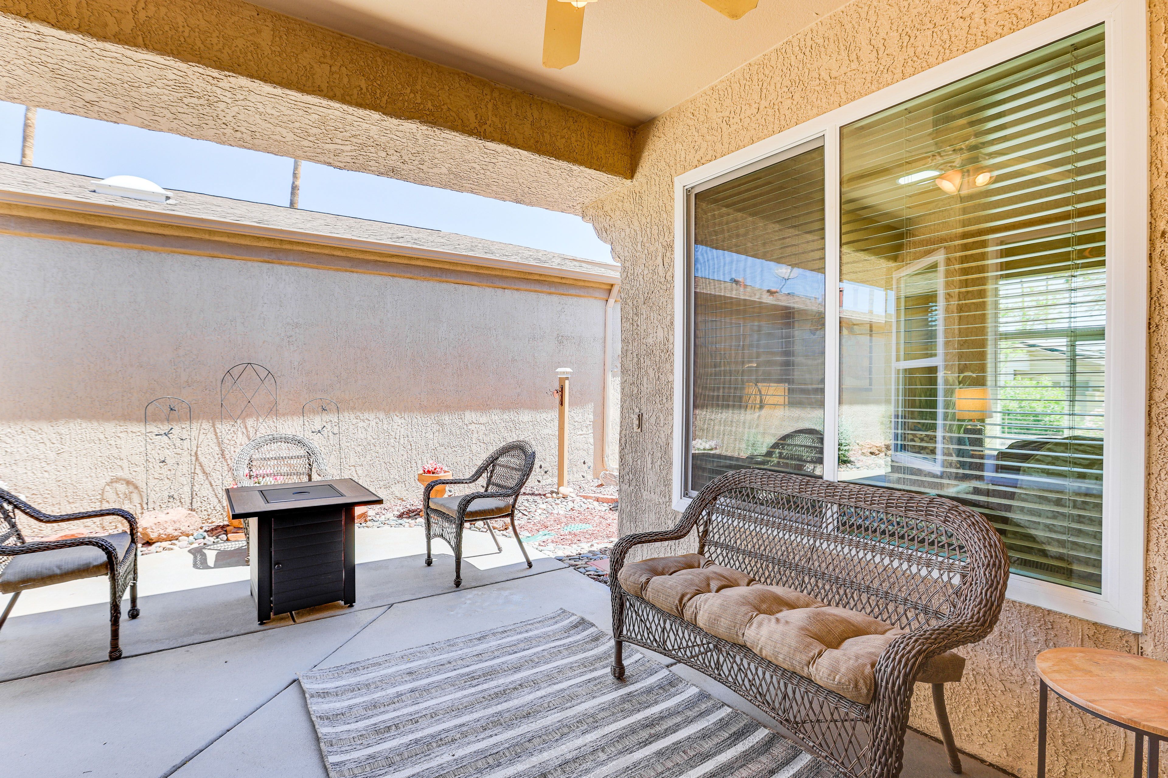 Private Backyard Area | Fire Pit | Gas Grill