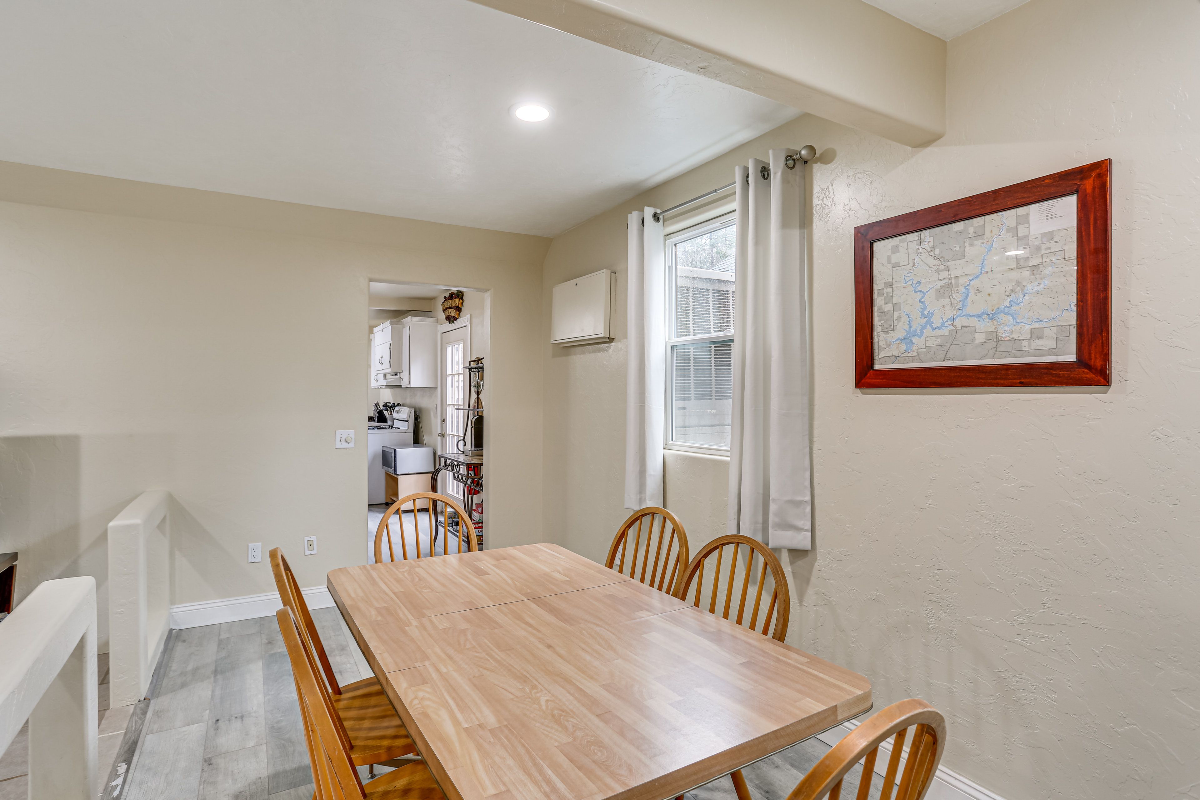 Dining Area | Dishes & Flatware Provided | 1st Floor