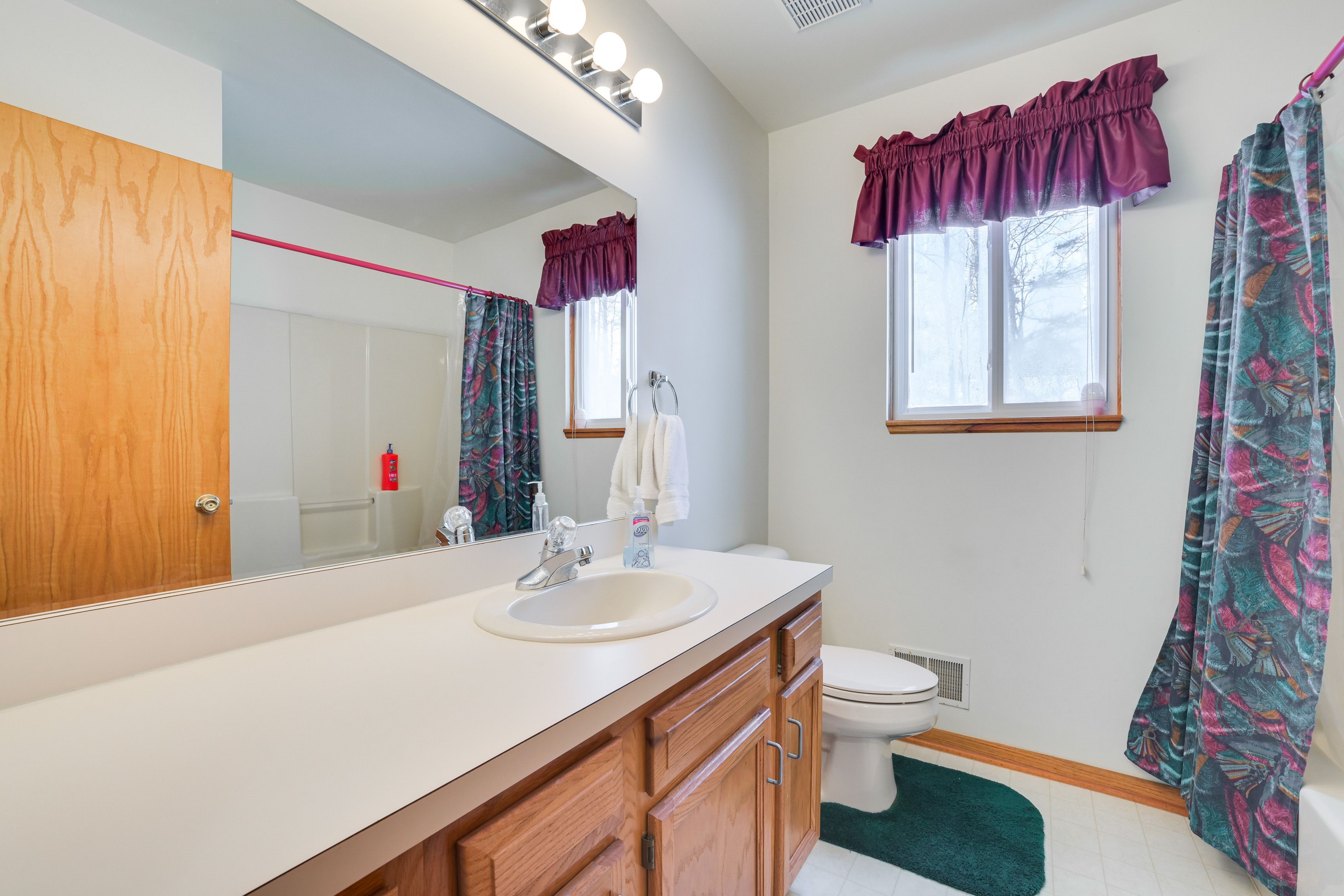 Full Bath | Towels