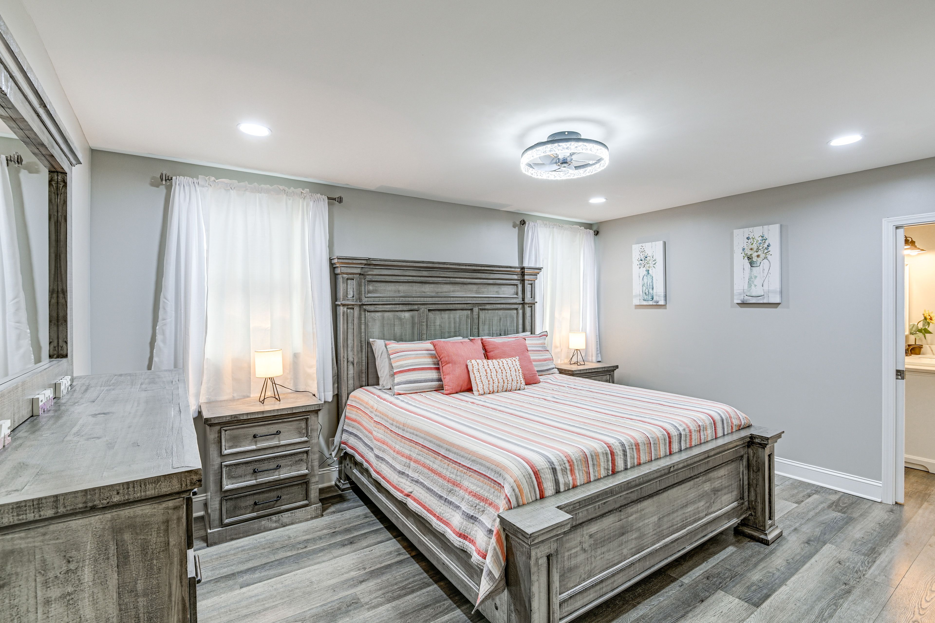 Bedroom 1 | King Bed | Linens Provided | Smart TV w/ Cable
