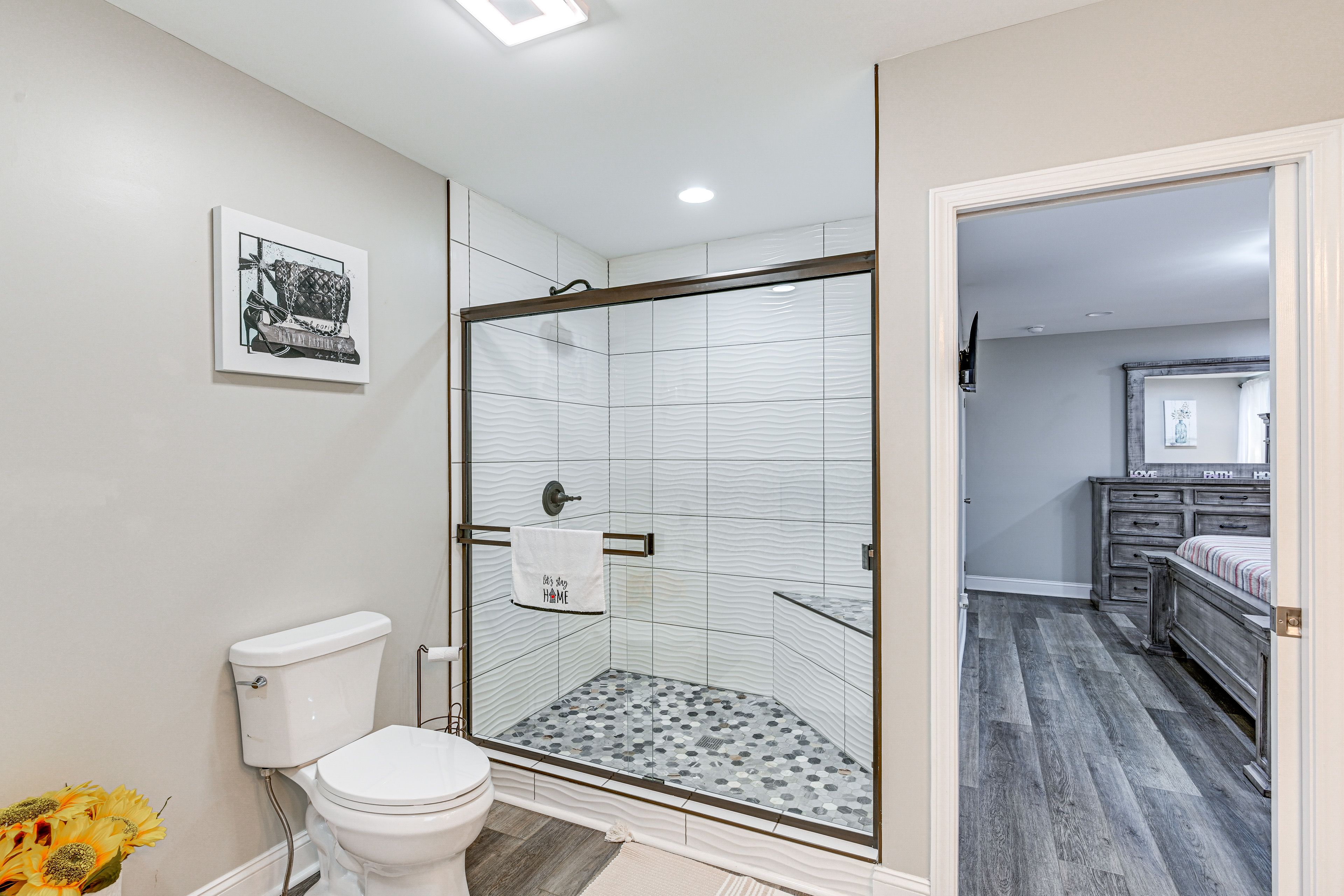 En-Suite Bathroom | Towels Provided