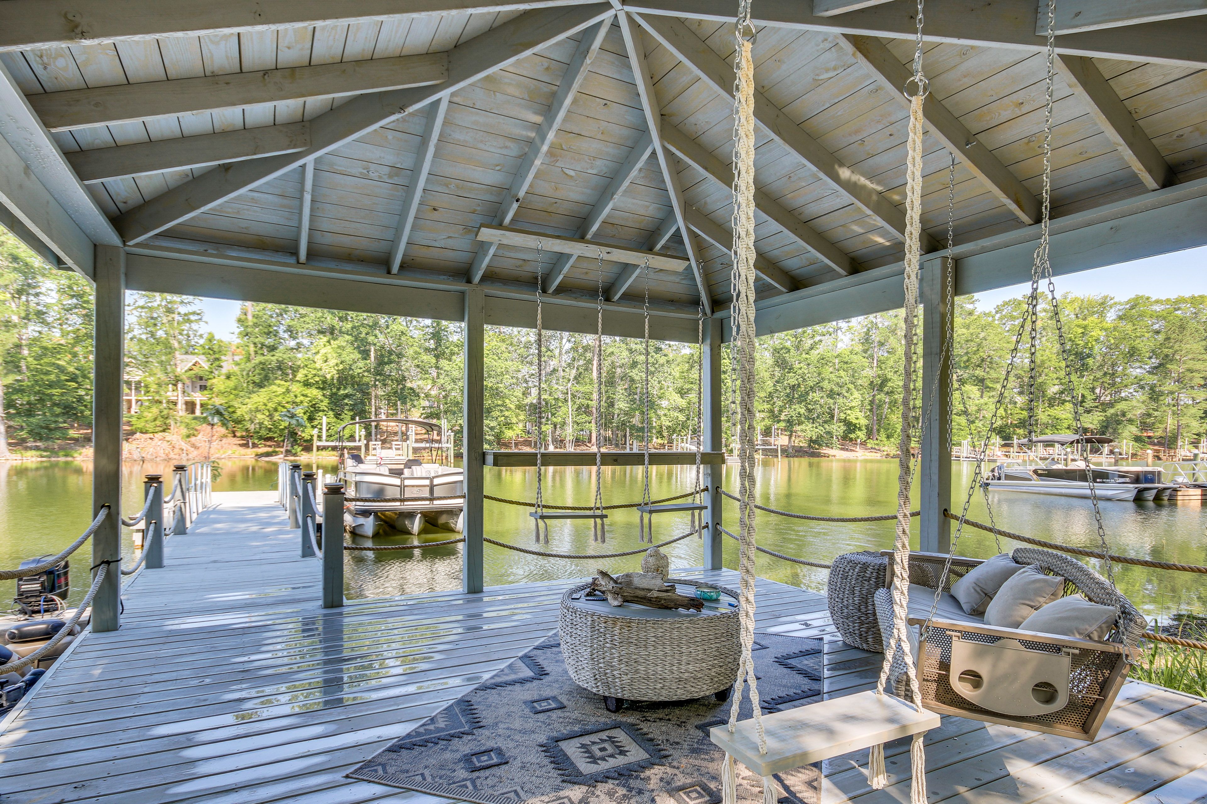 Furnished Dock | Boat Slip | Porch Swing | Rope Swing | Lake Murray Access