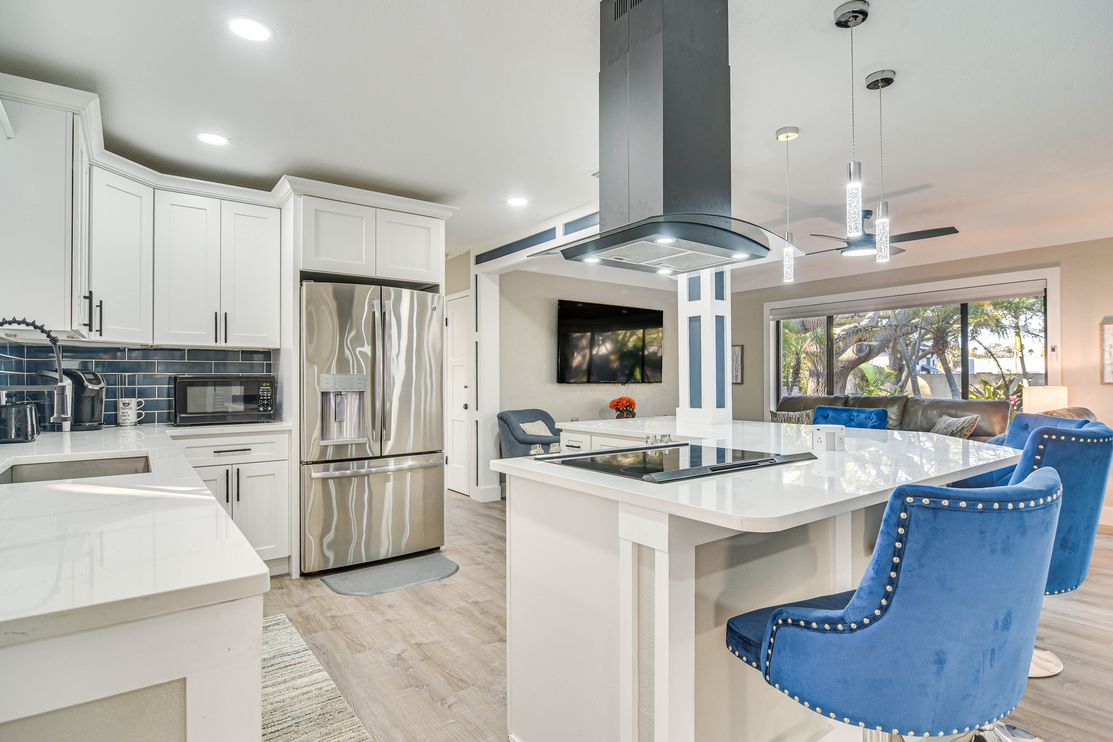Kitchen | Cooking Basics | Dishware & Flatware | Starter Coffee Provided