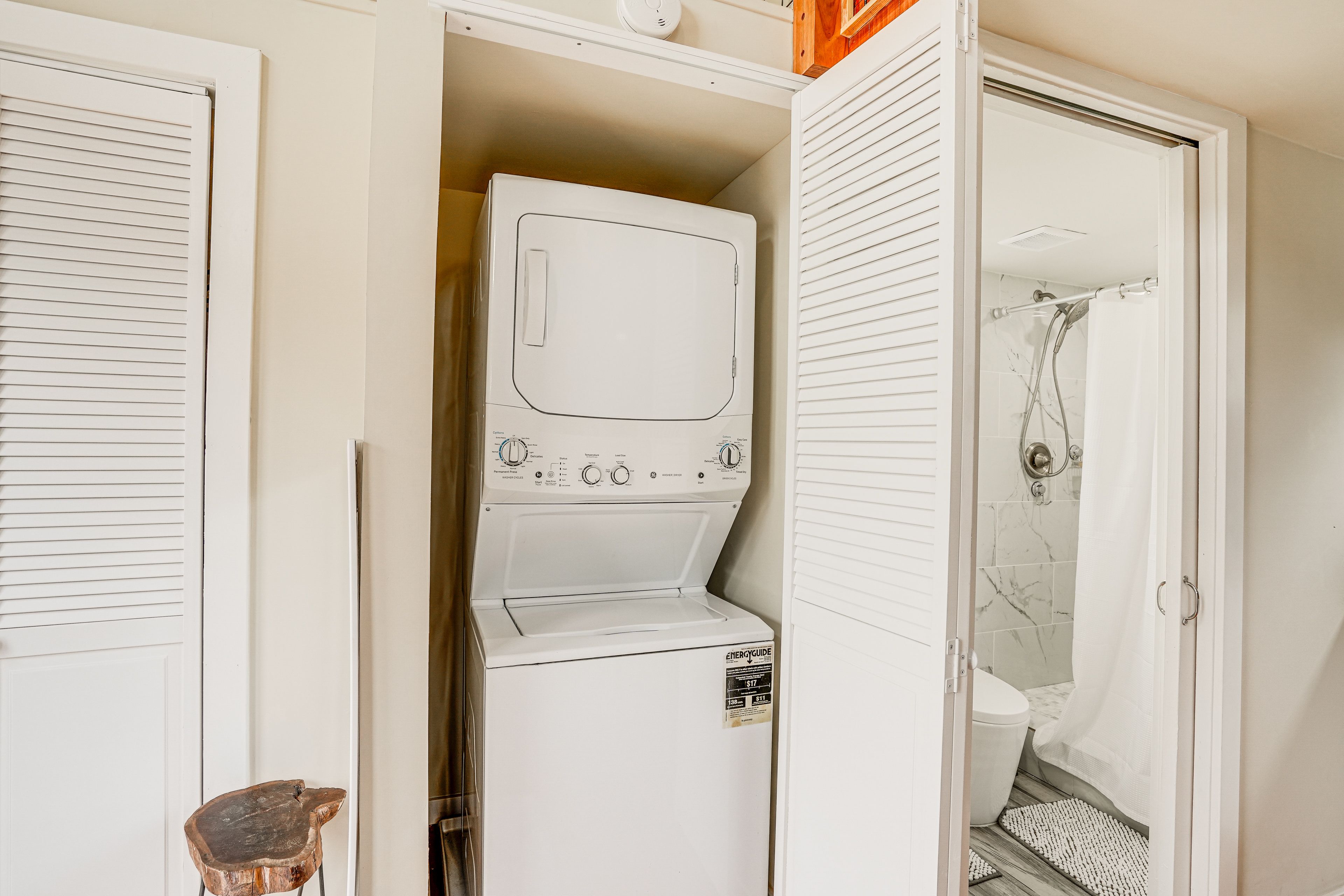 In-Unit Laundry | Main Level