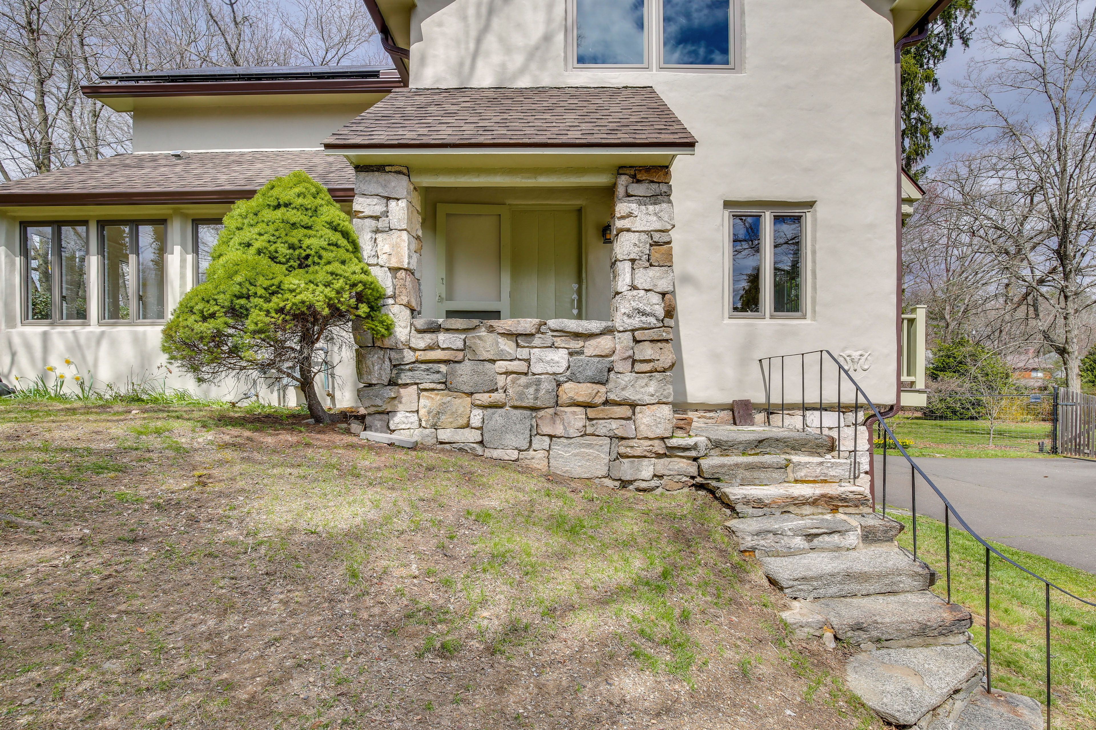Exterior | Front Entry