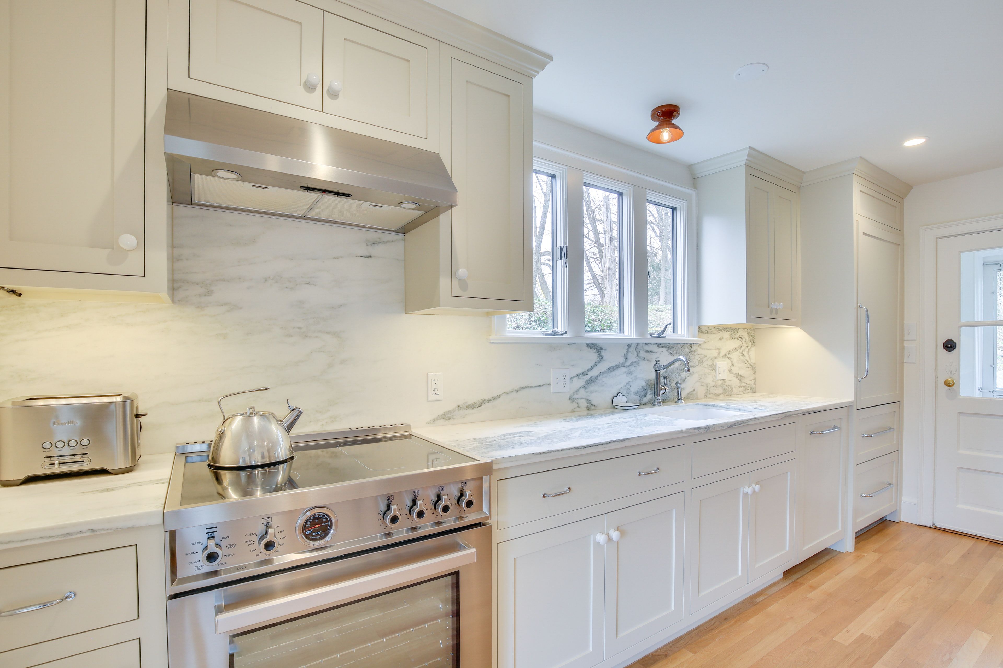 Kitchen | Main Level | Dining Table & Chairs | Cooking Basics