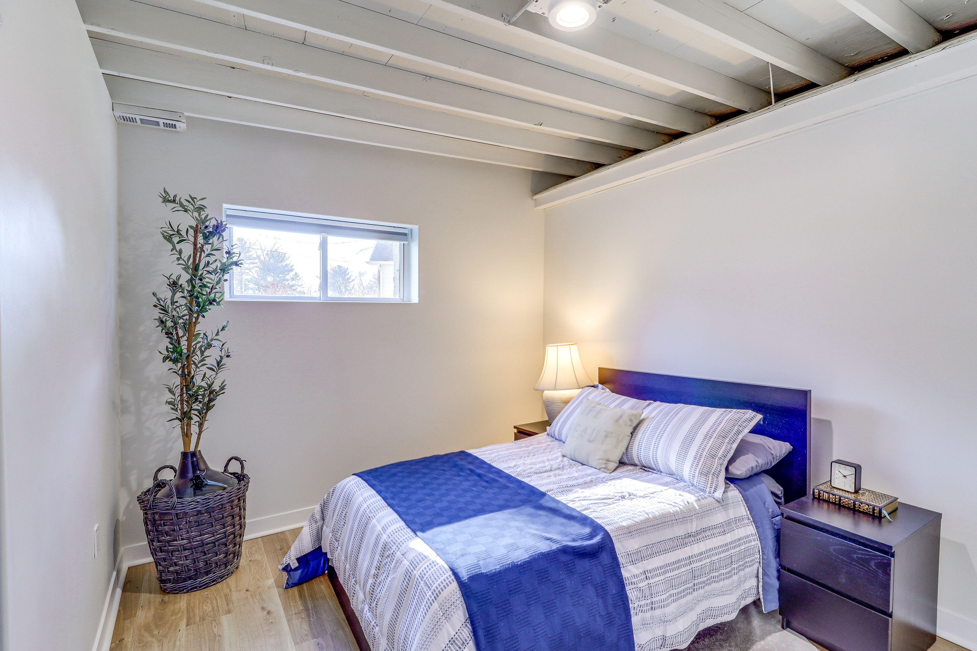 Bedroom 1 | Queen Bed | Linens Provided