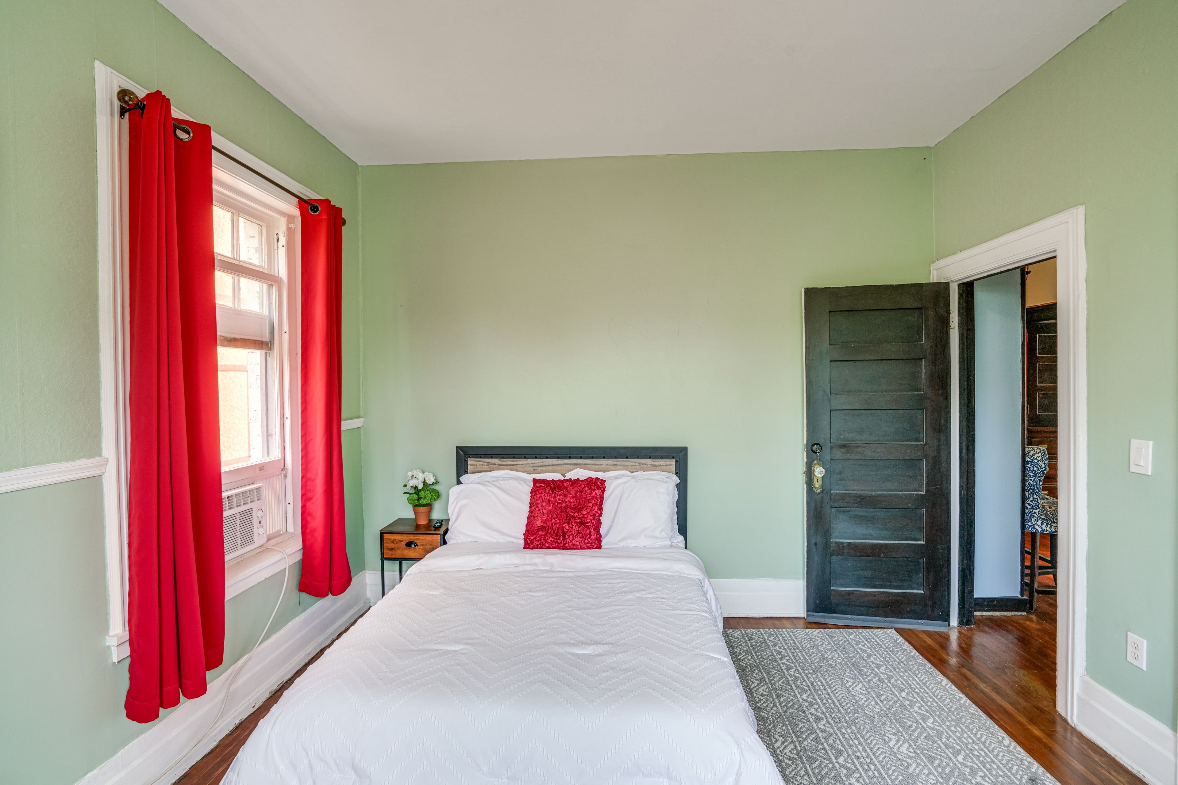 Bedroom 3 | 1st Level | Full Bed | Smart TV | Desk