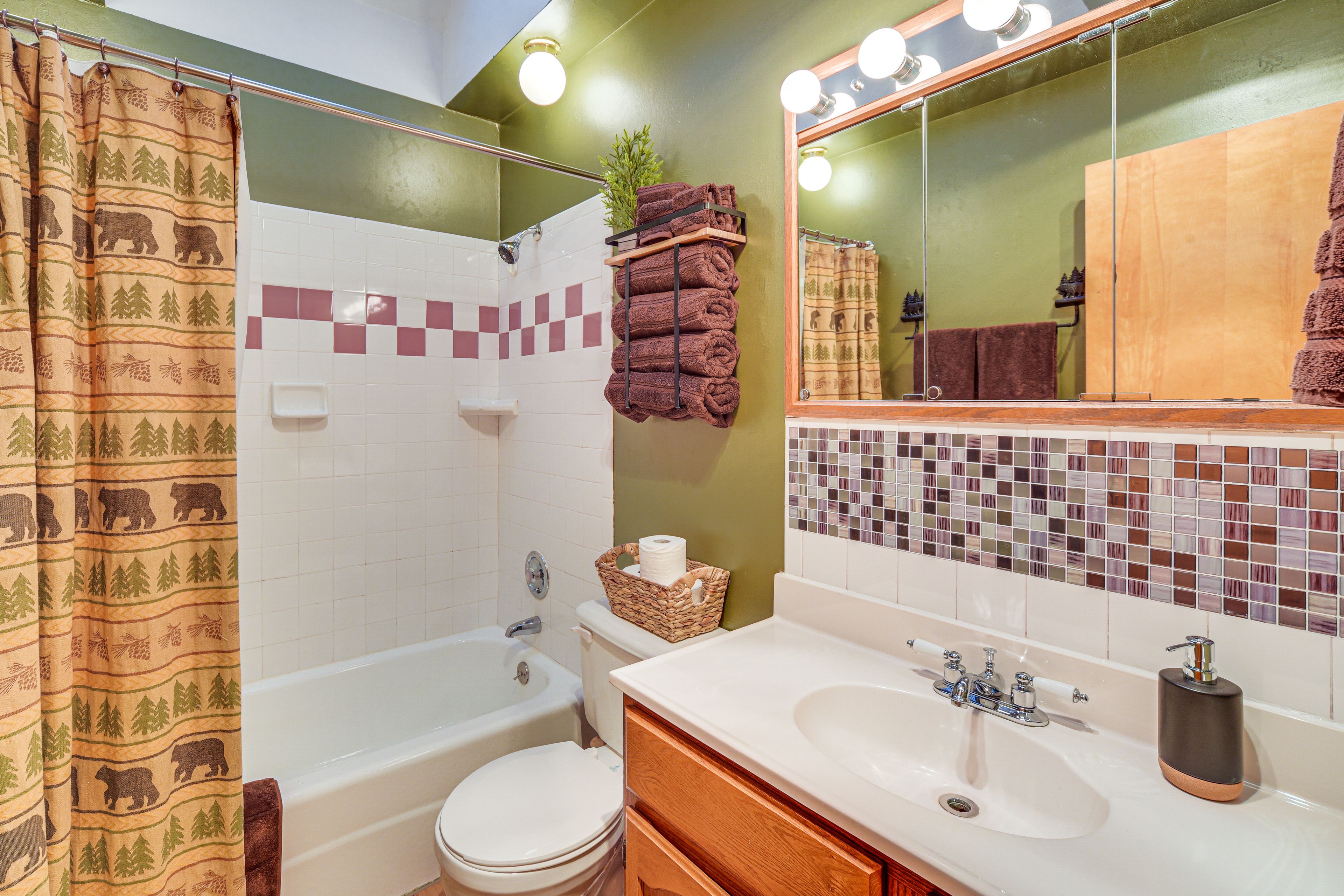Bathroom | Towels Provided | 1st Floor
