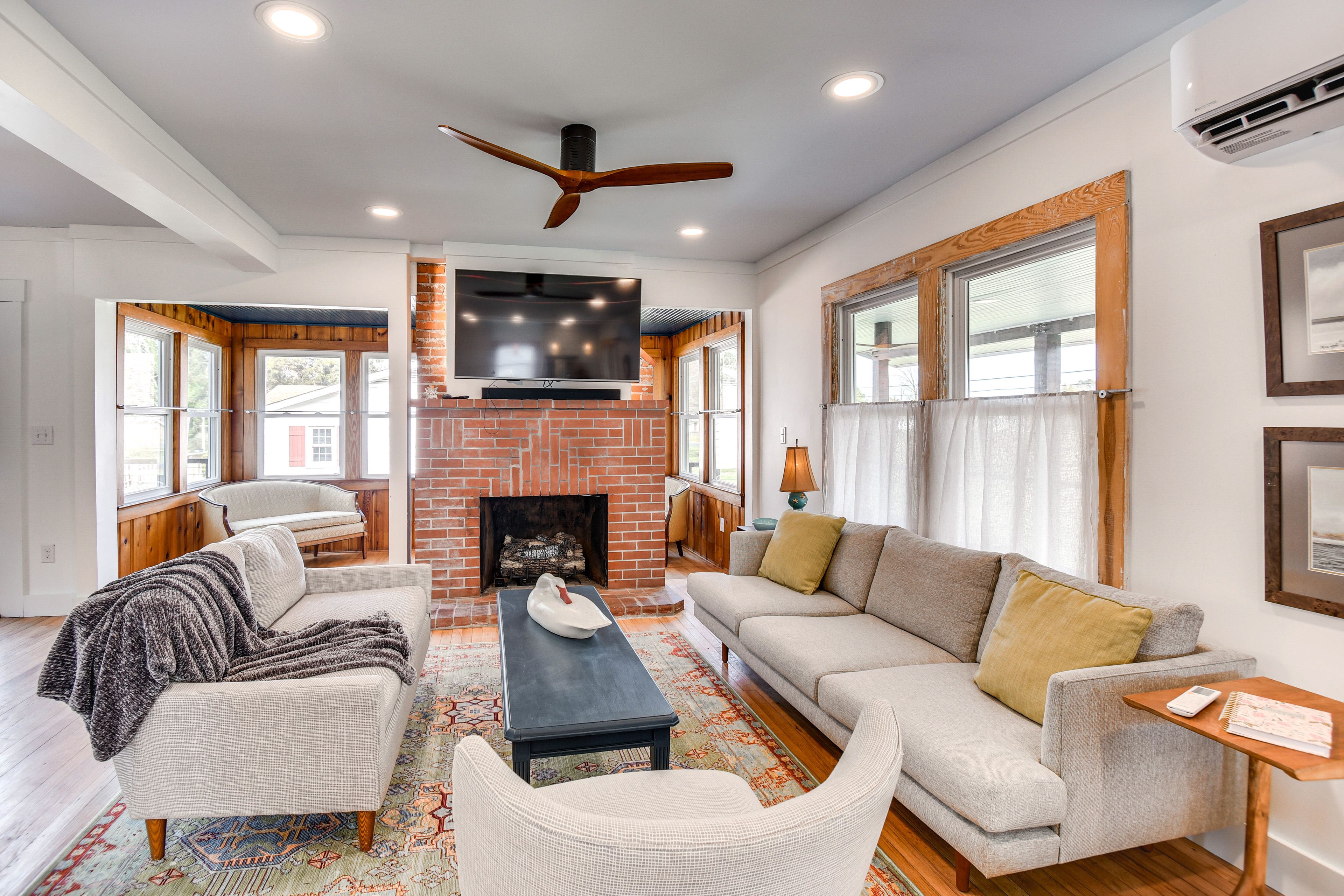 Wachapreague Vacation Rental | 3BR | 2BA | 7 Exterior Steps Required