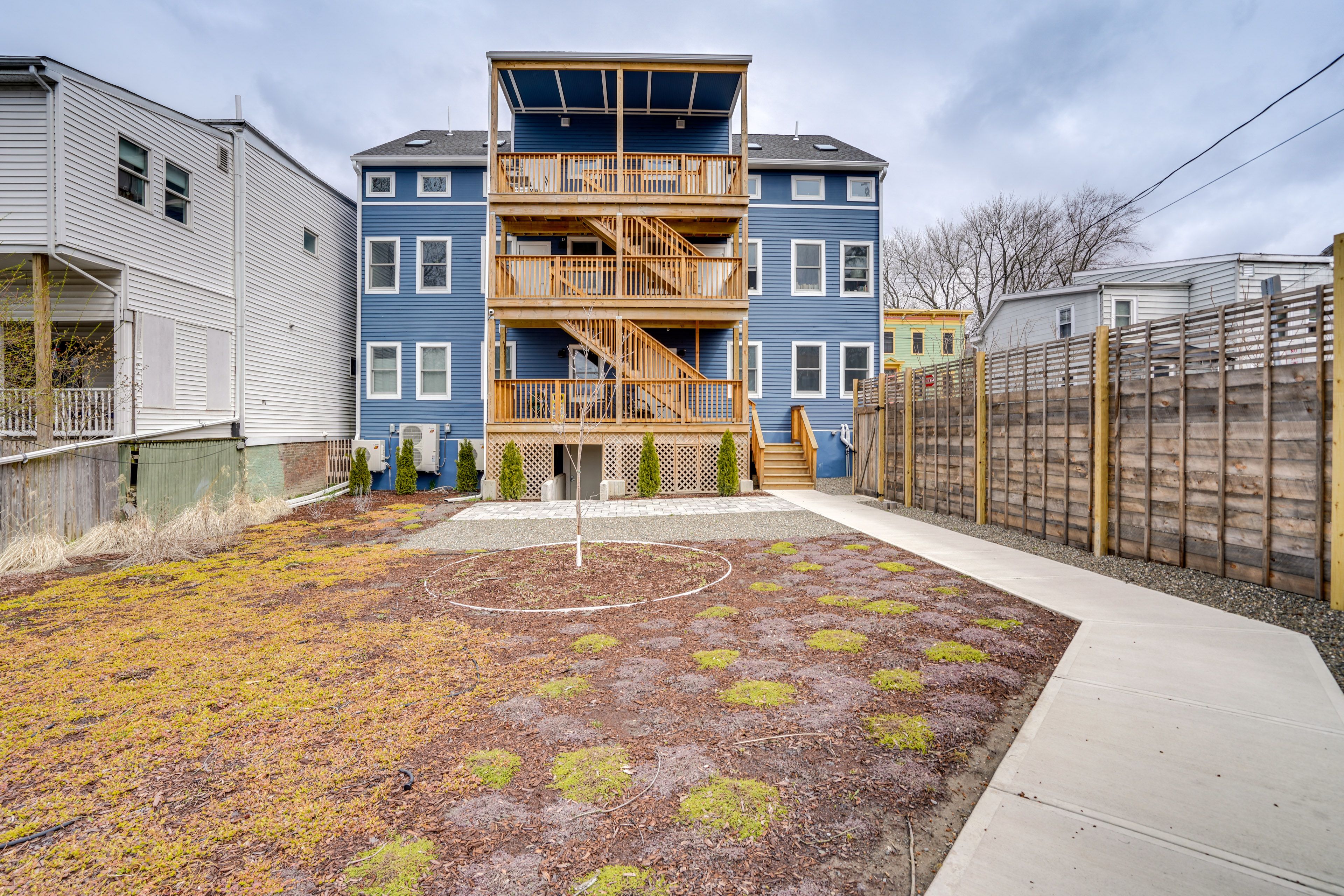 Shared Backyard | Walkable Location