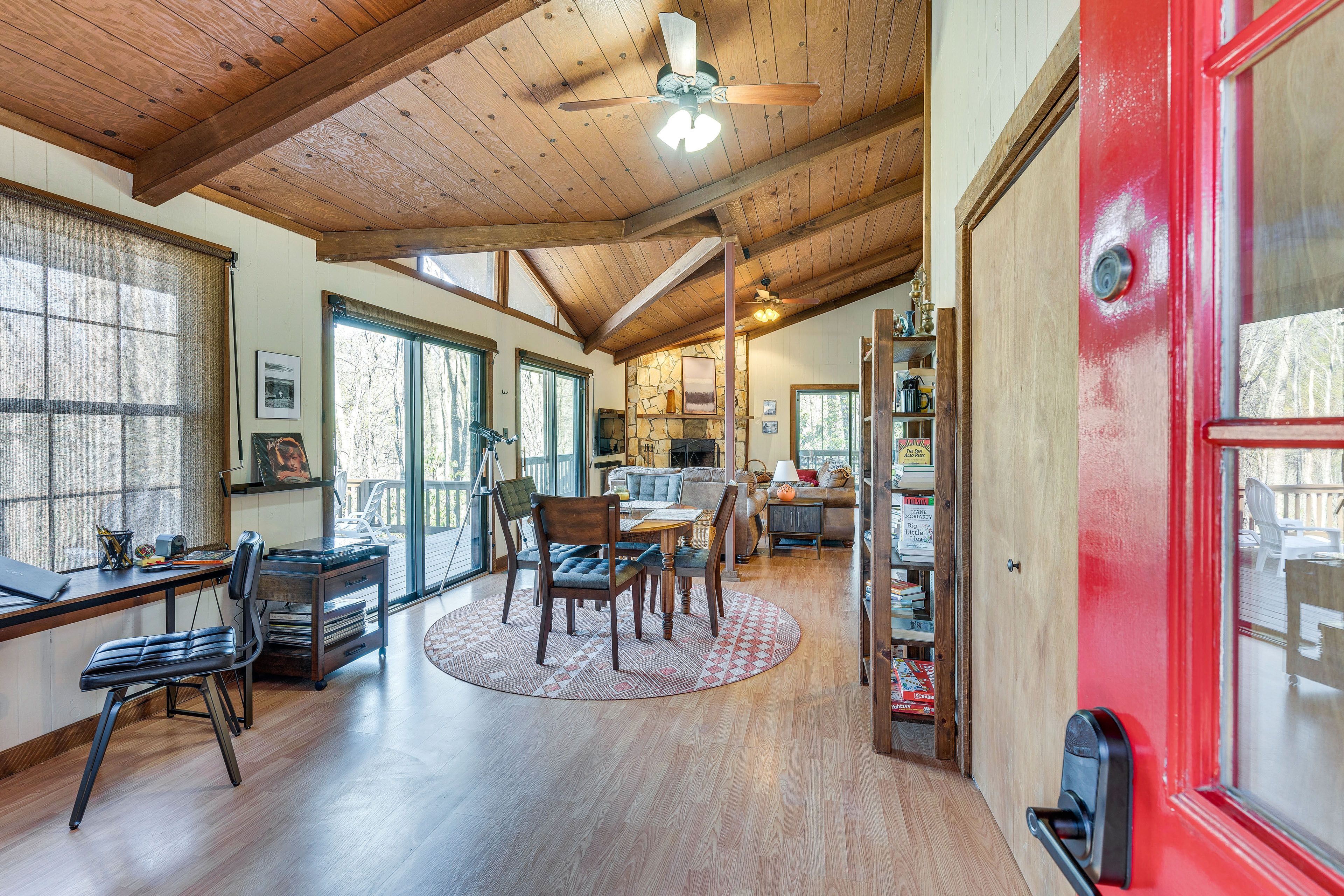 Dining Room | Dishware & Flatware Provided