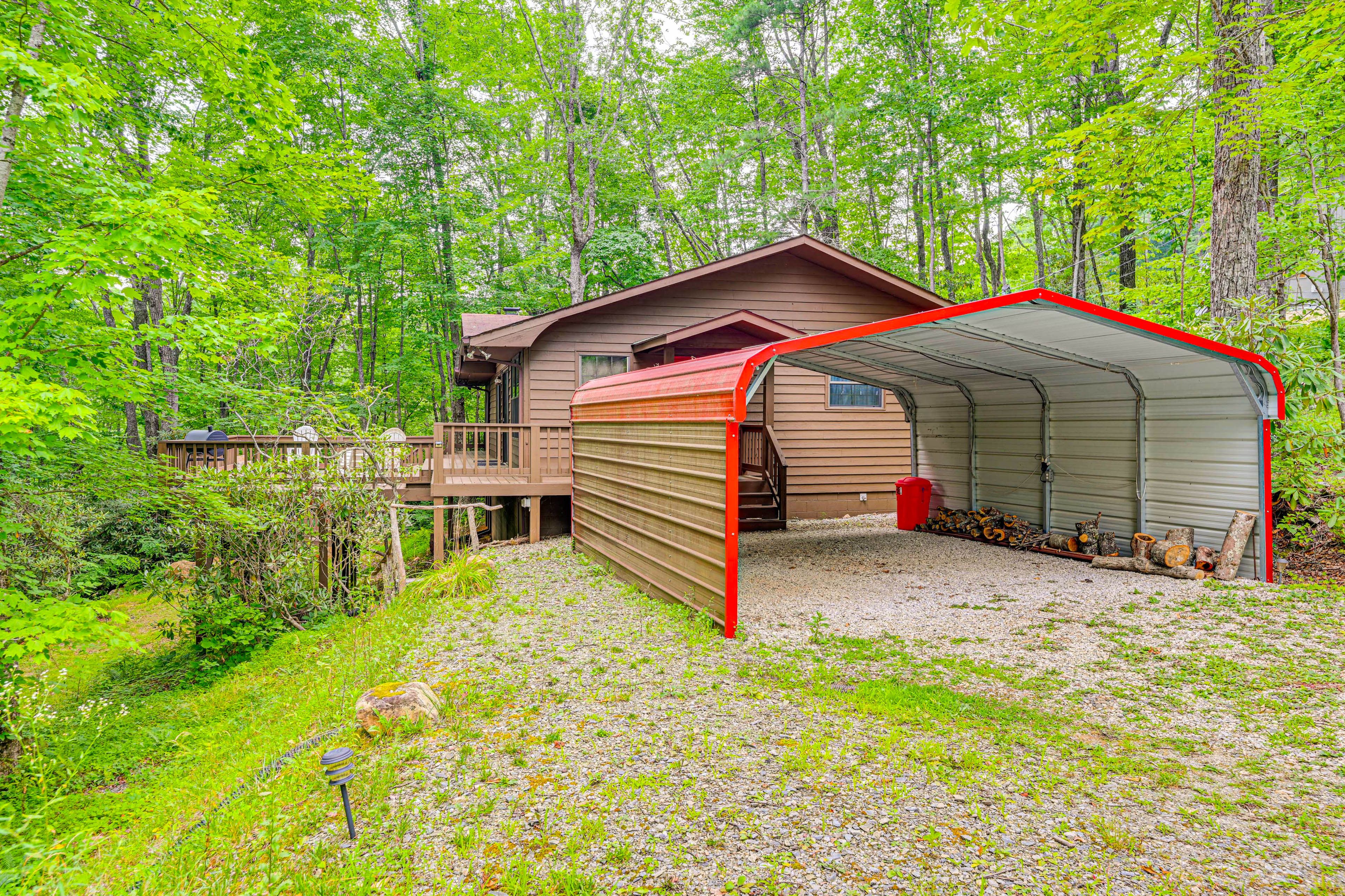 Parking | Carport (1 Vehicle) | Driveway (1 Vehicle)