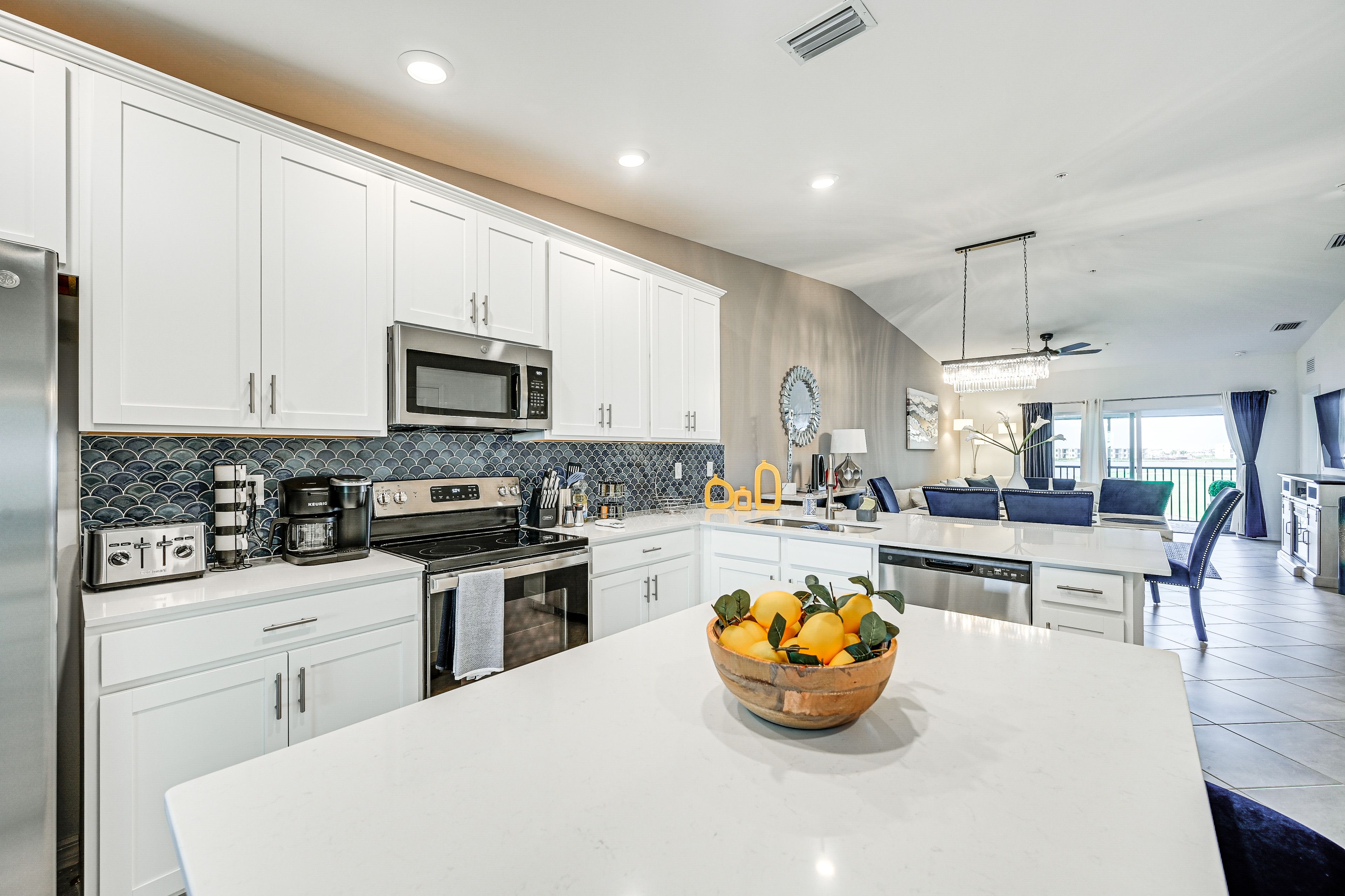 Kitchen | Keurig & Drip Coffee Maker