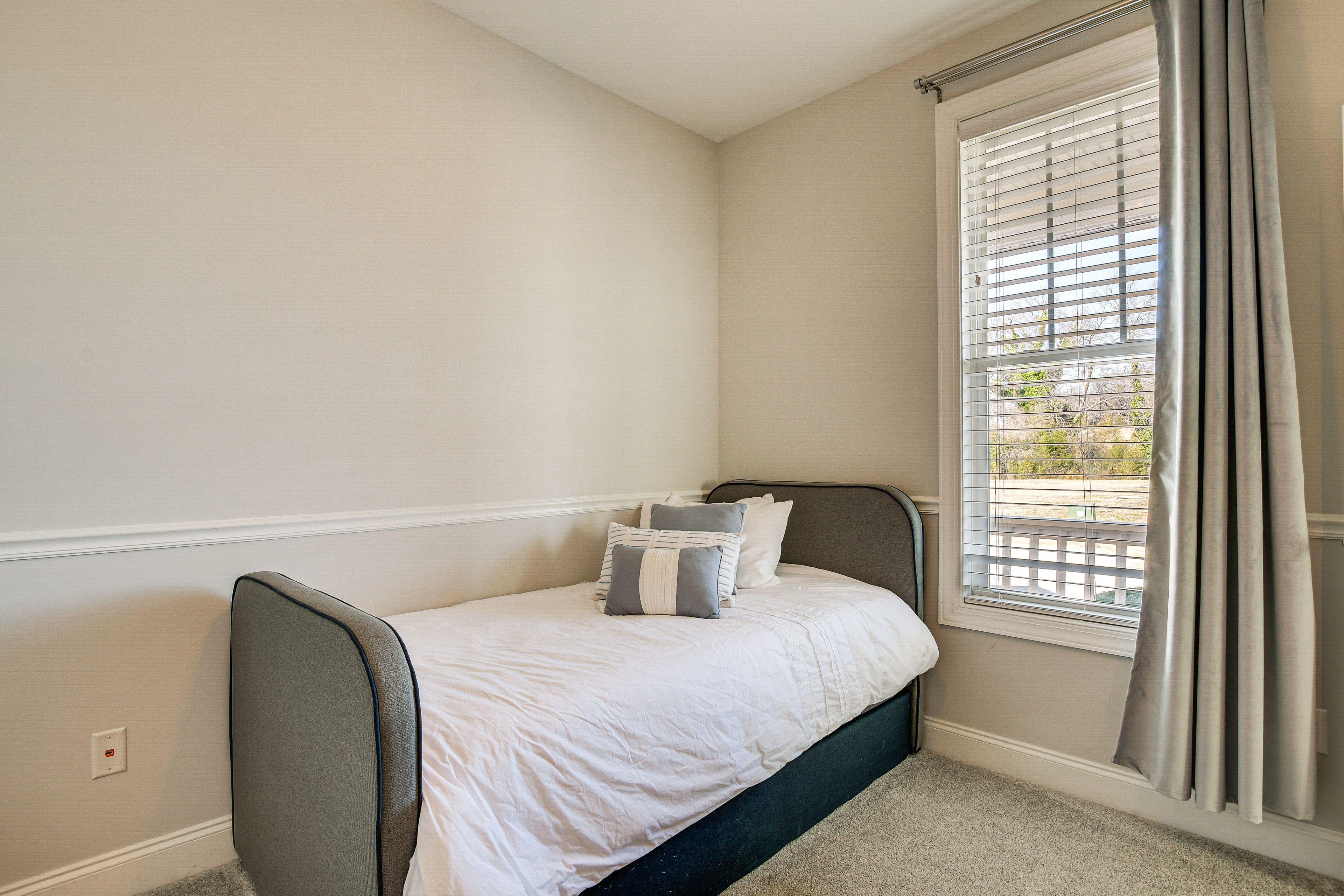Bedroom 3 | Twin Bed w/ Twin Trundle | Laptop-Friendly Workspace | 1st Floor