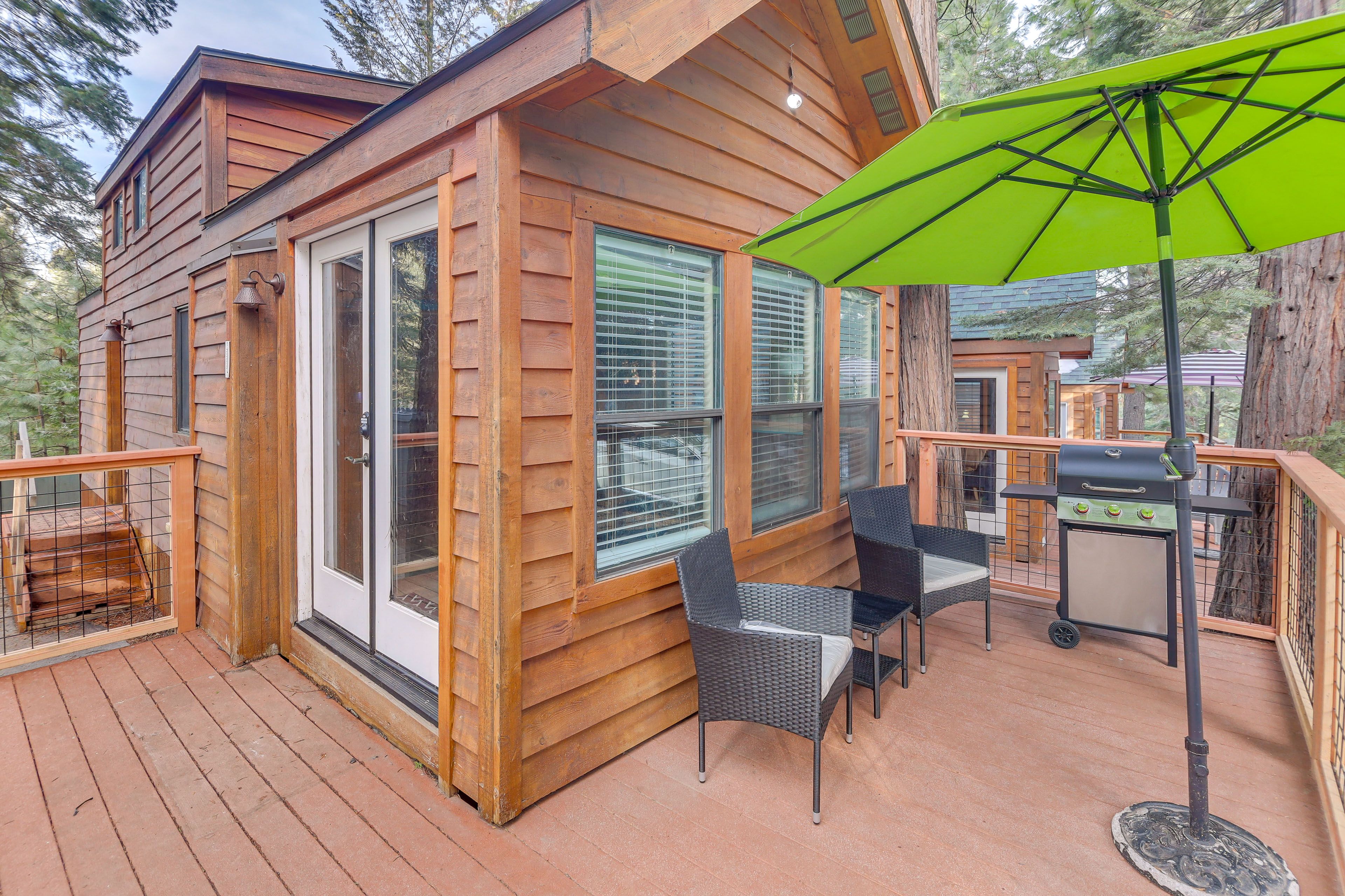 Private Deck | Gas Grill