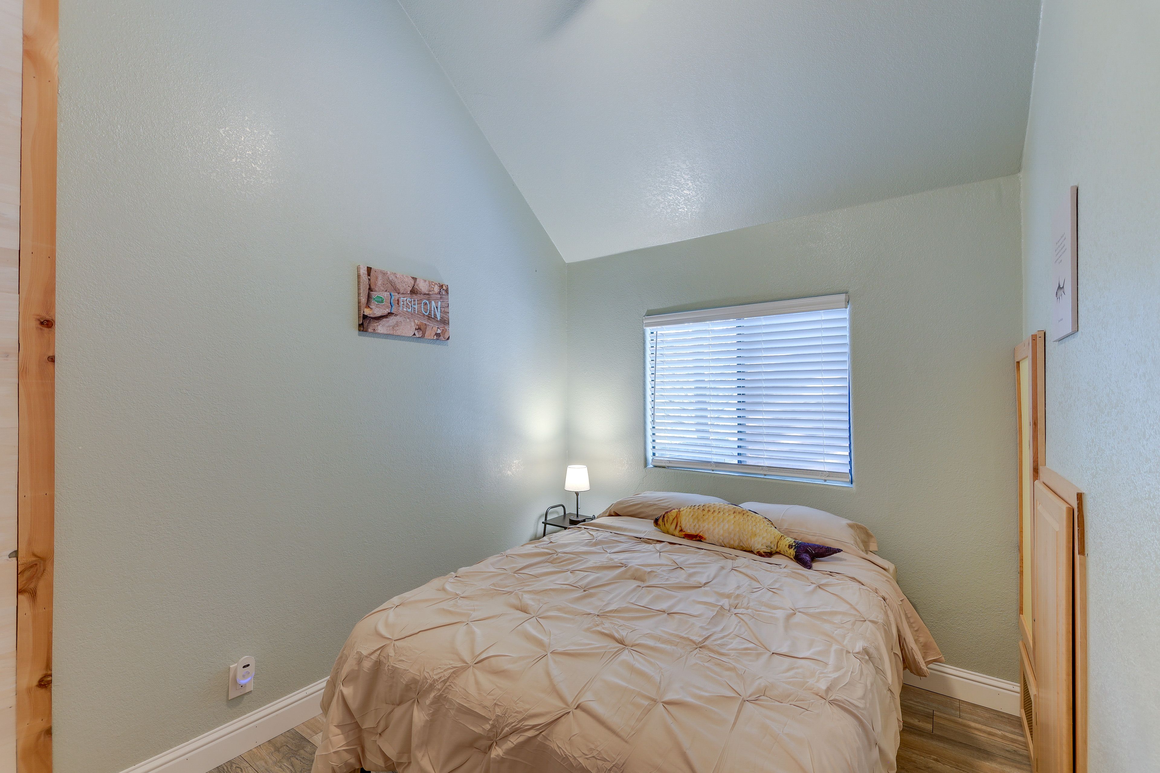 Bedroom | 1st Floor | Full Bed | Linens Provided