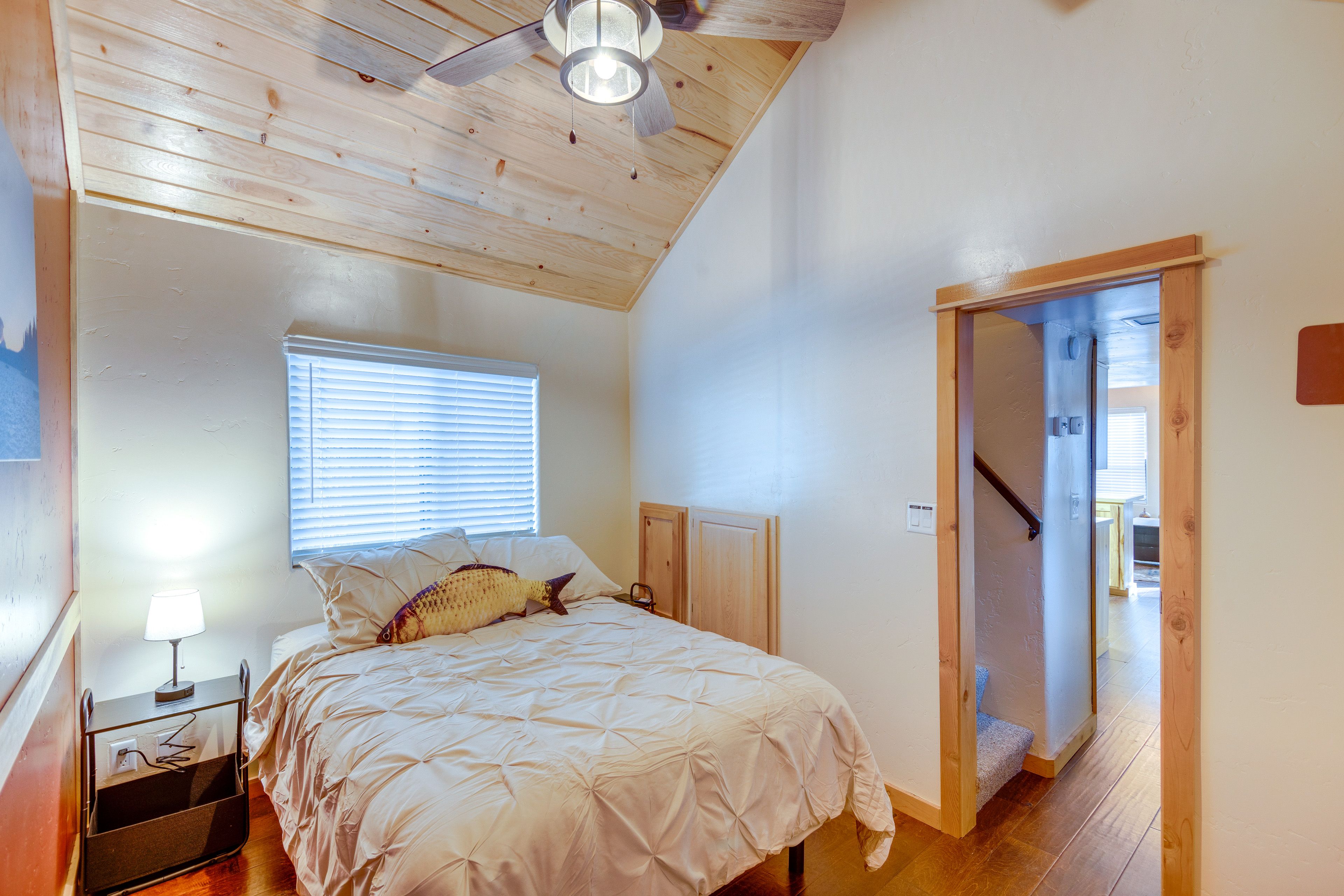 Bedroom | 1st Floor | Full Bed | Linens Provided