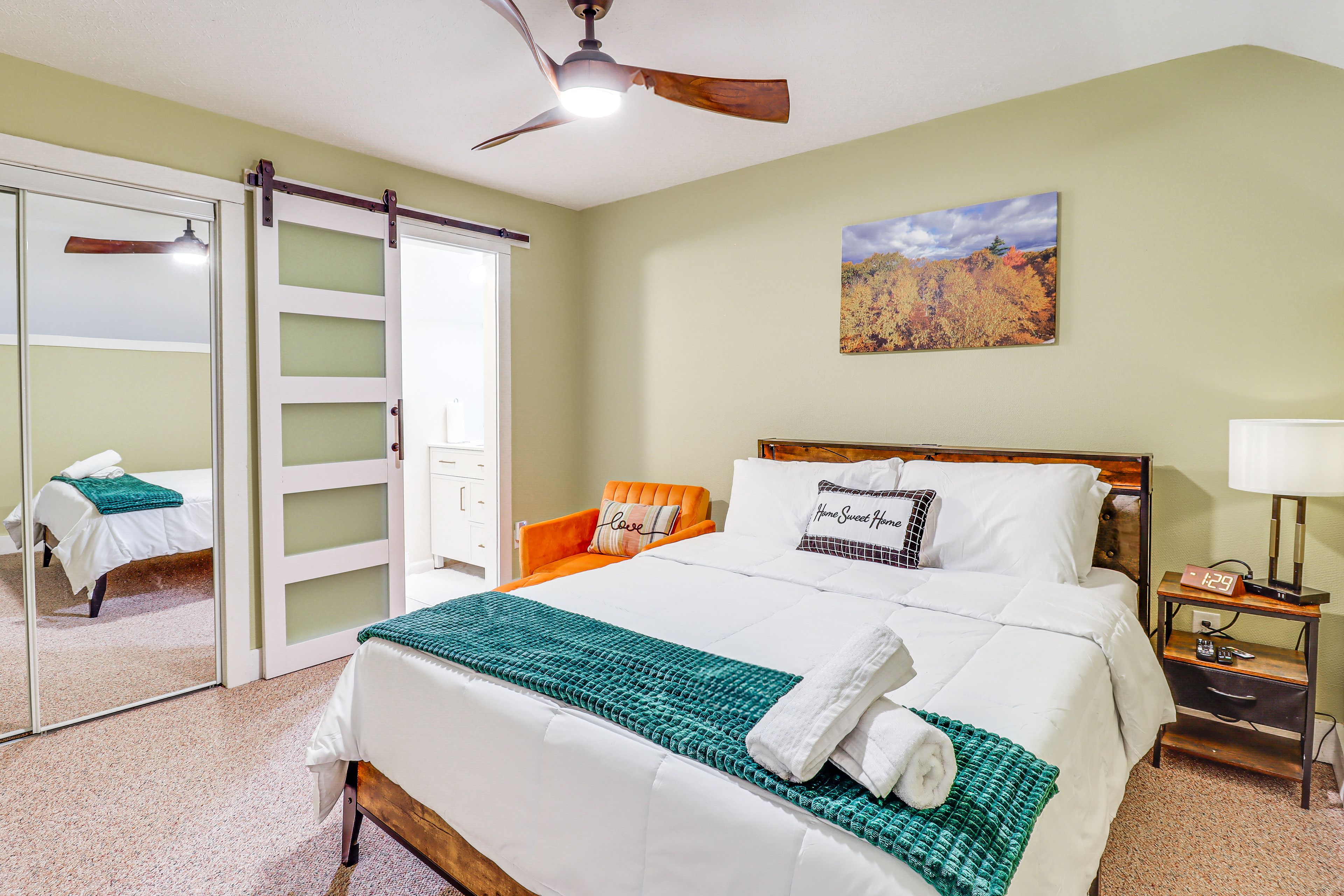 Bedroom 2 | 2nd Floor | Queen Bed | Smart TV | Linens Provided