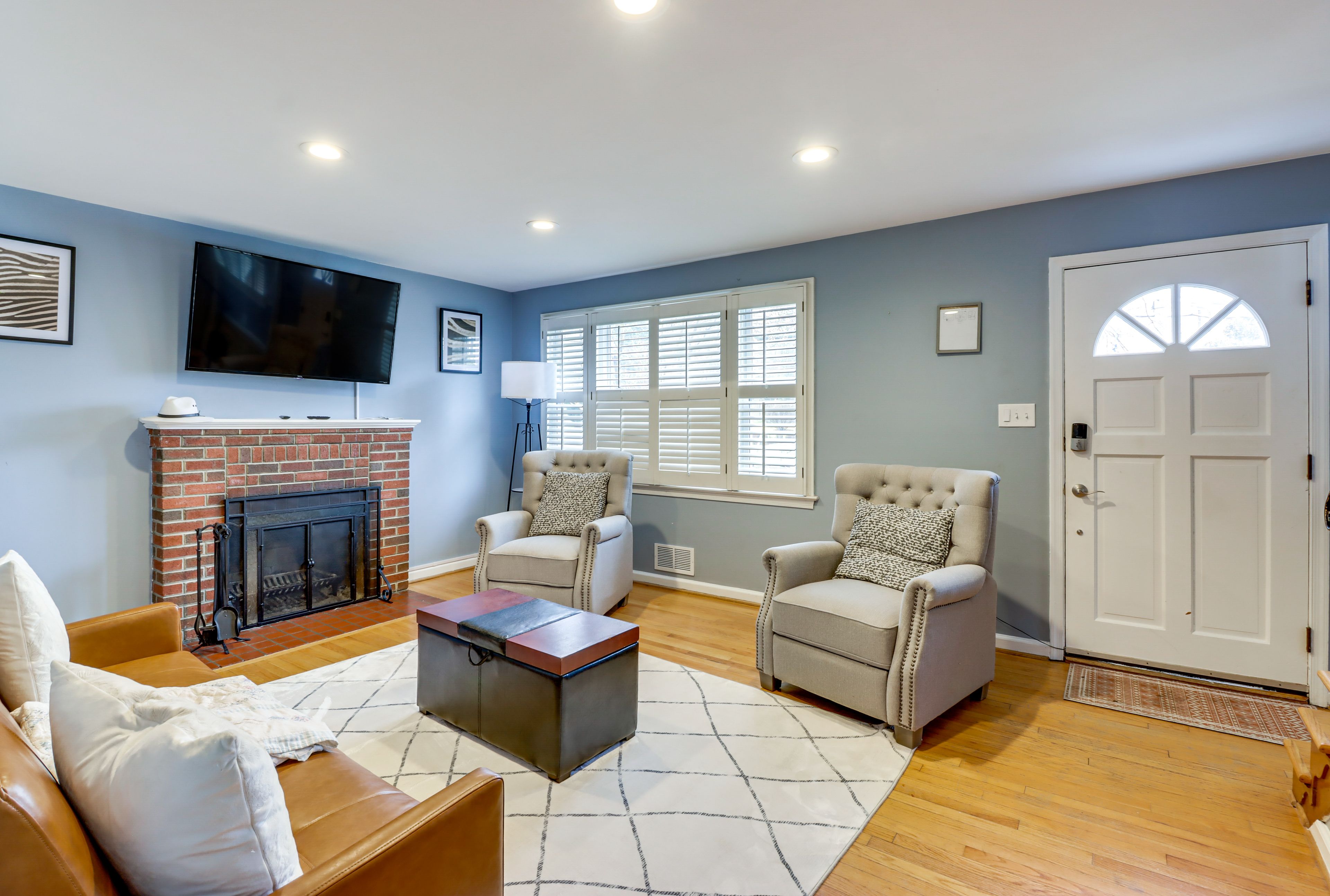 Living Room | Central Heating & A/C | Sleeper Sofa | 1st Floor