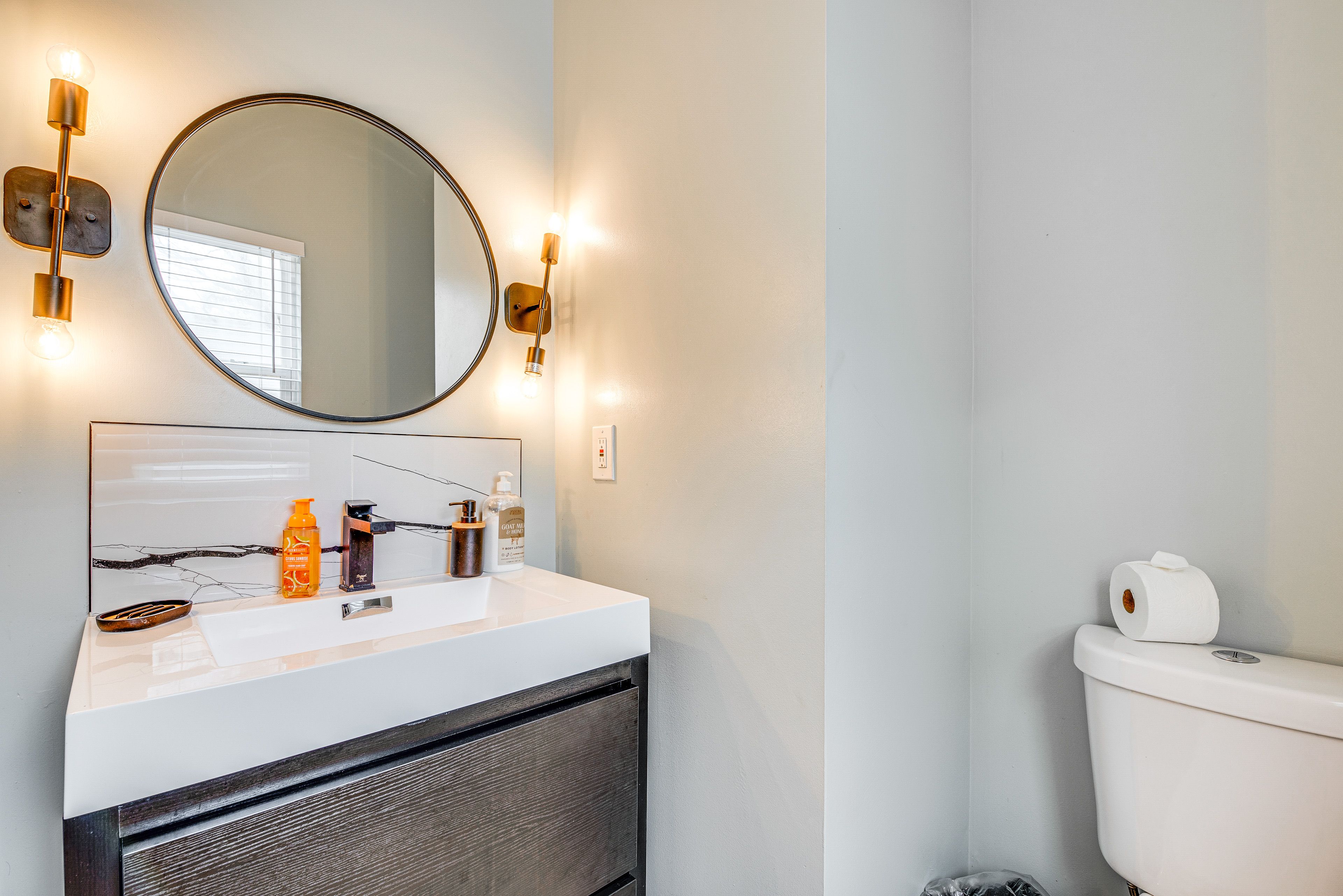 Half Bathroom | 1st Floor