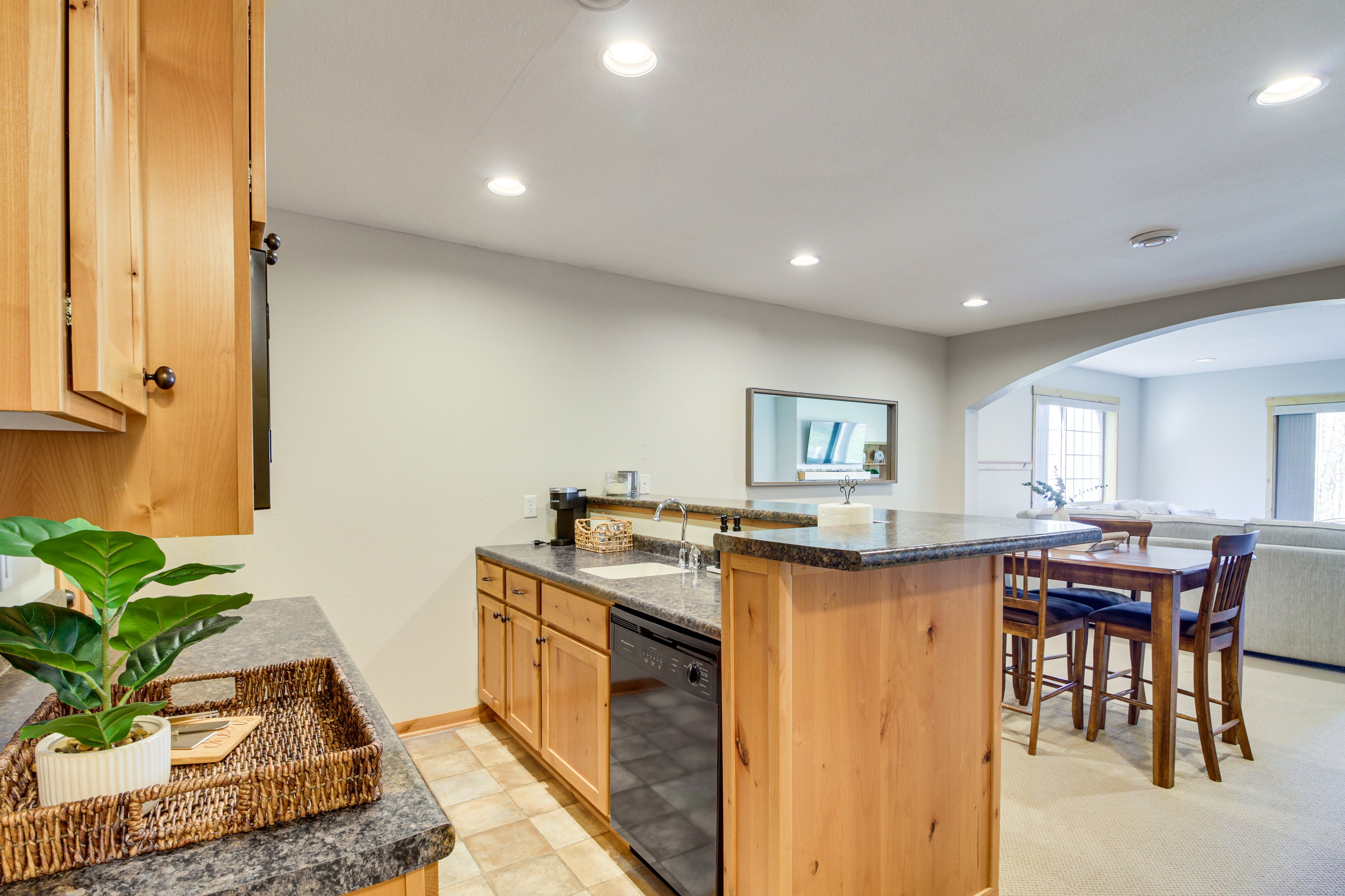 Kitchen | Keurig & Drip Coffee Makers | Lower Level