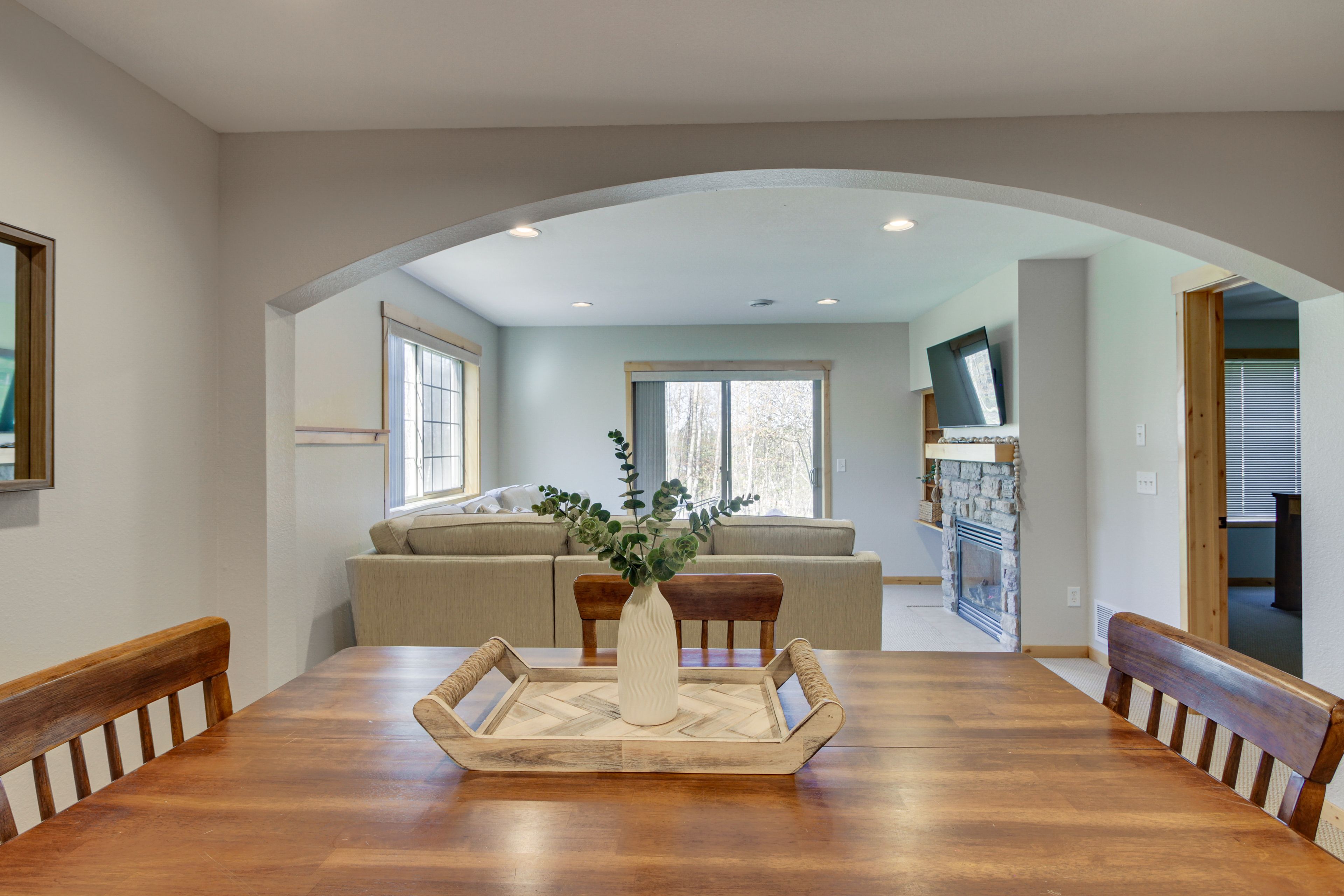Dining Area | Trash Bags & Paper Towels Provided | Lower Level