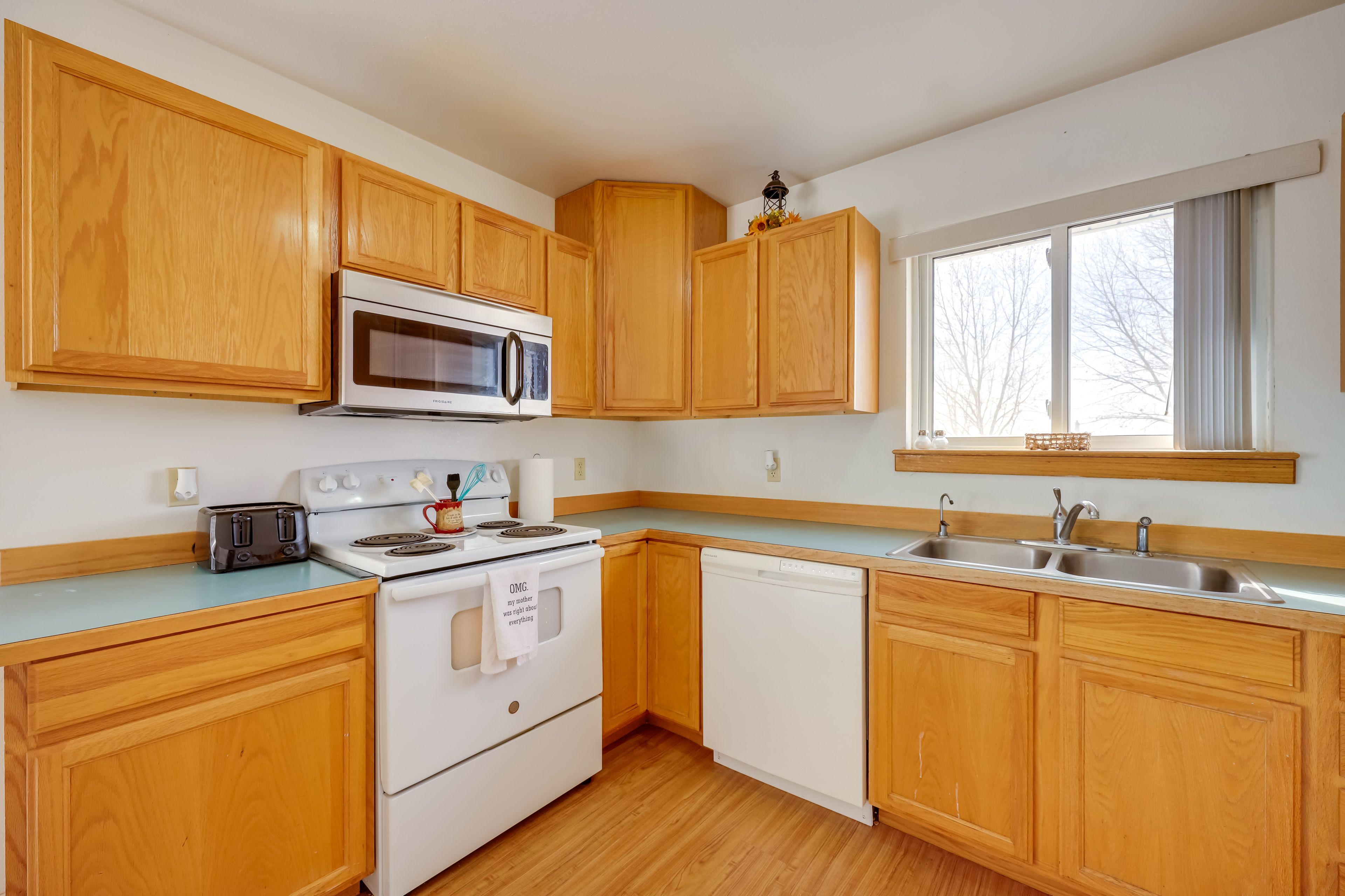 Kitchen | Cooking Basics | Toaster | Drip Coffee Maker