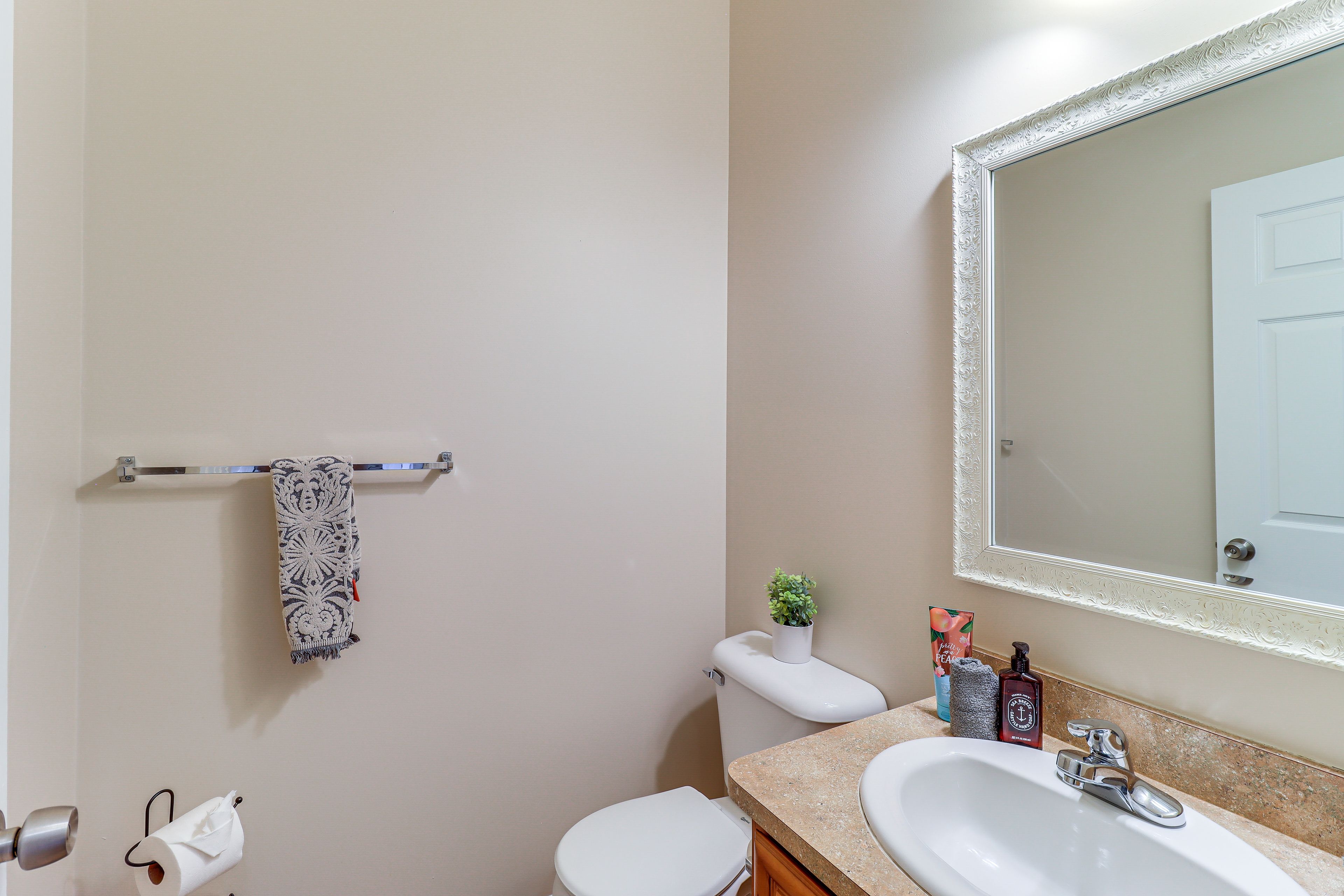 Half Bathroom | Main Level