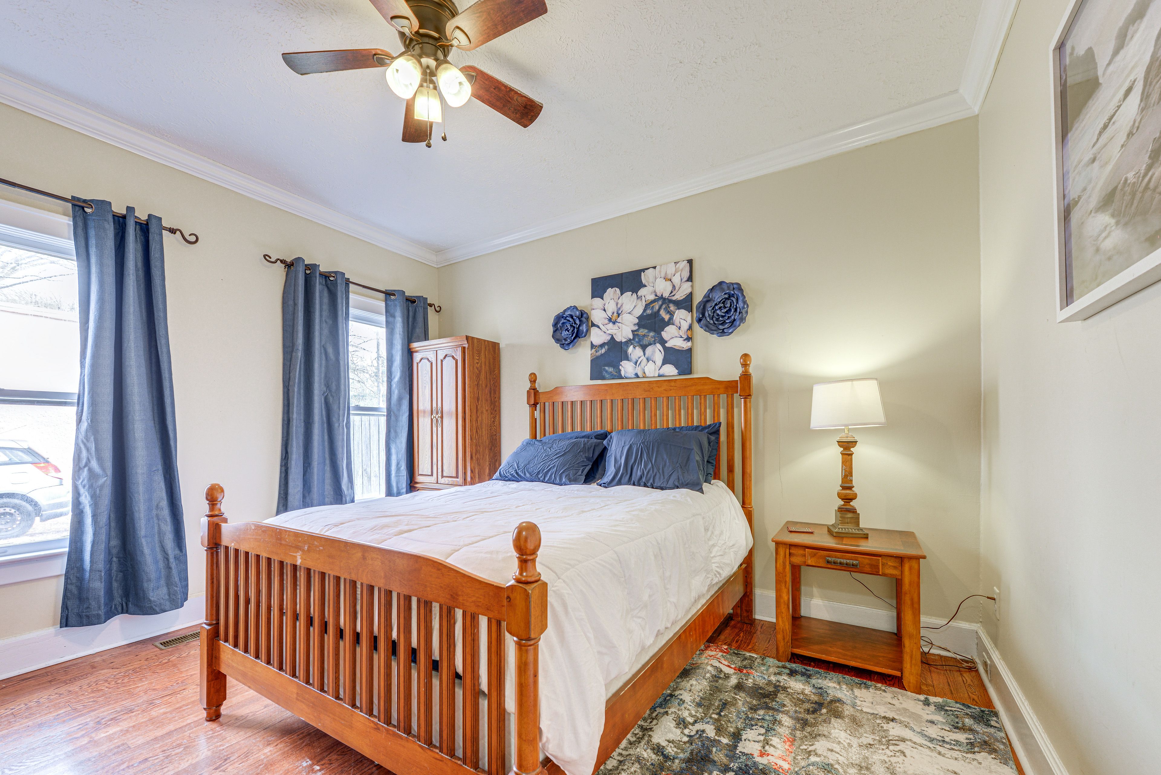 Bedroom 2 | Queen Bed