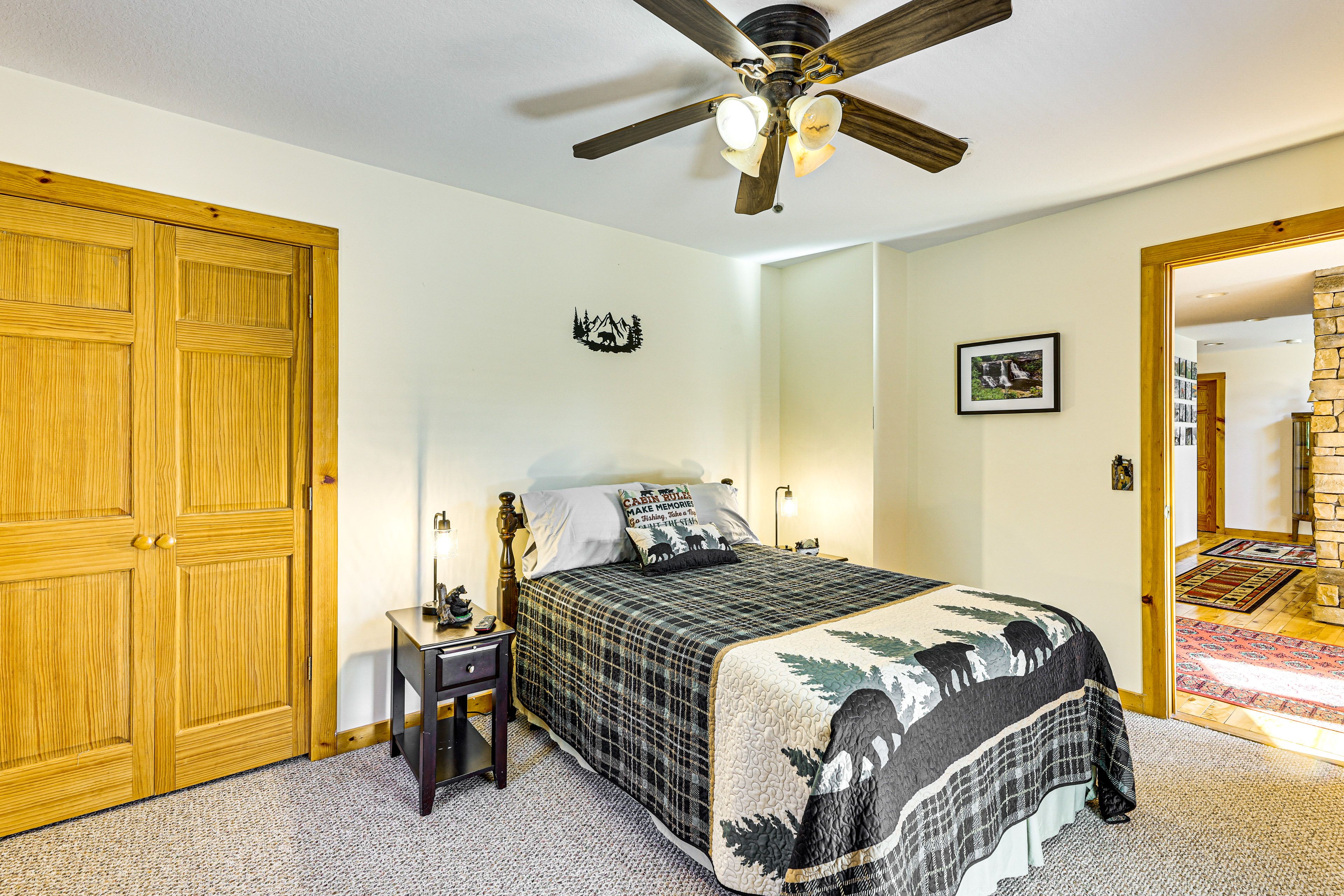 Bedroom 1 | Full Bed | 1st Floor